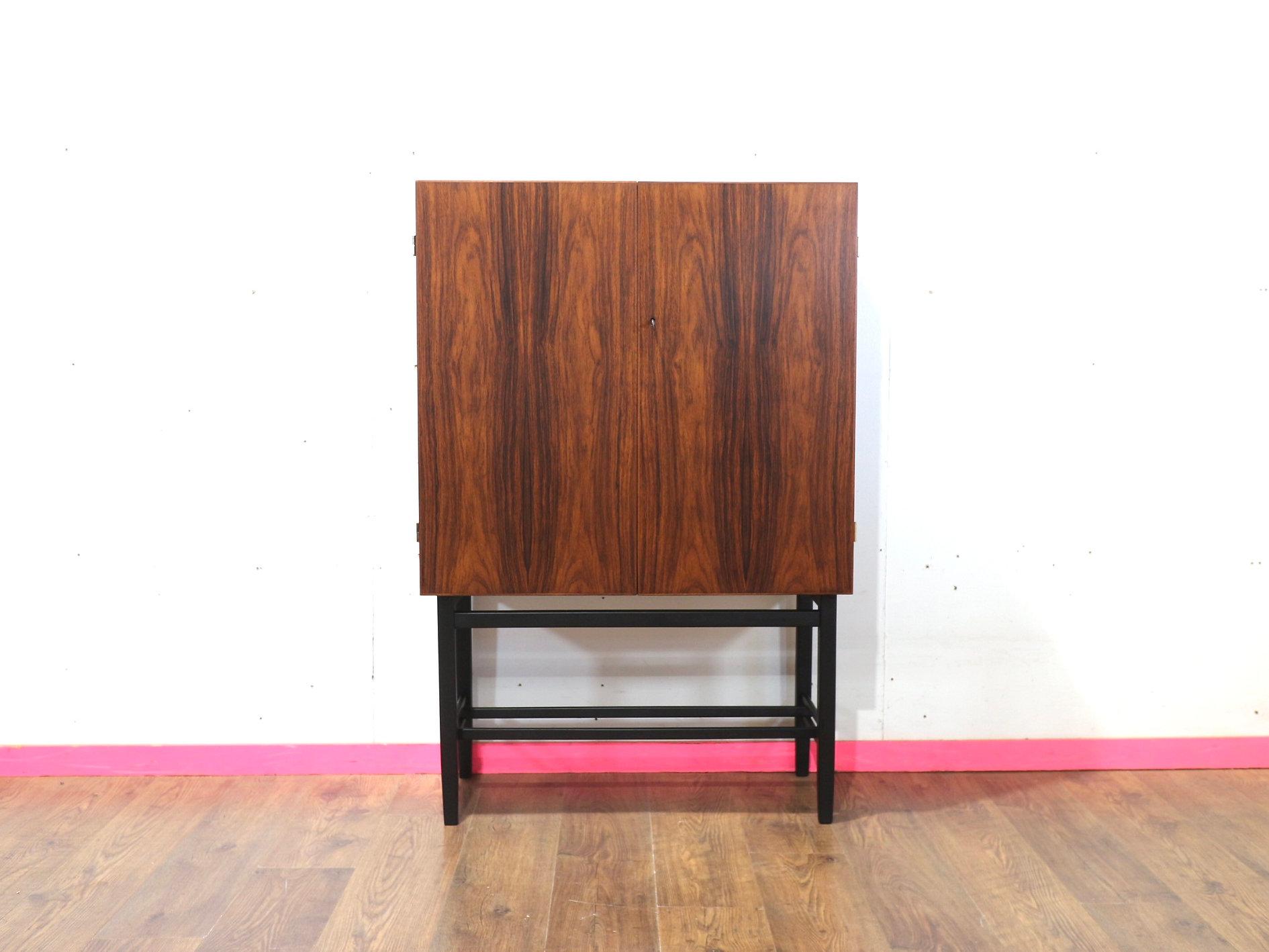 Mueble bar de palisandro moderno de mediados de siglo de Förenade Möbler Linköping Danés en venta