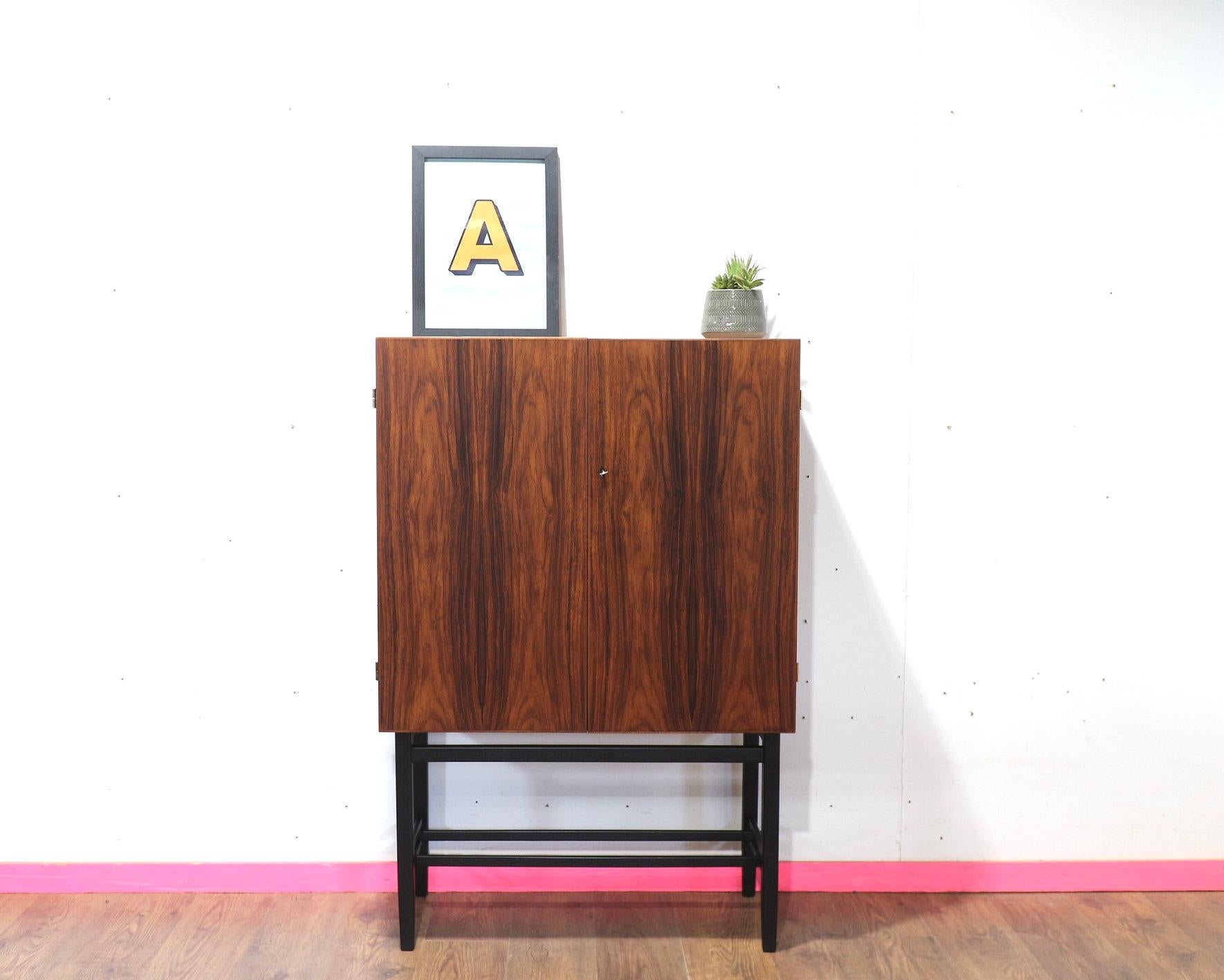 Mueble bar de palisandro moderno de mediados de siglo de Förenade Möbler Linköping Teca en venta