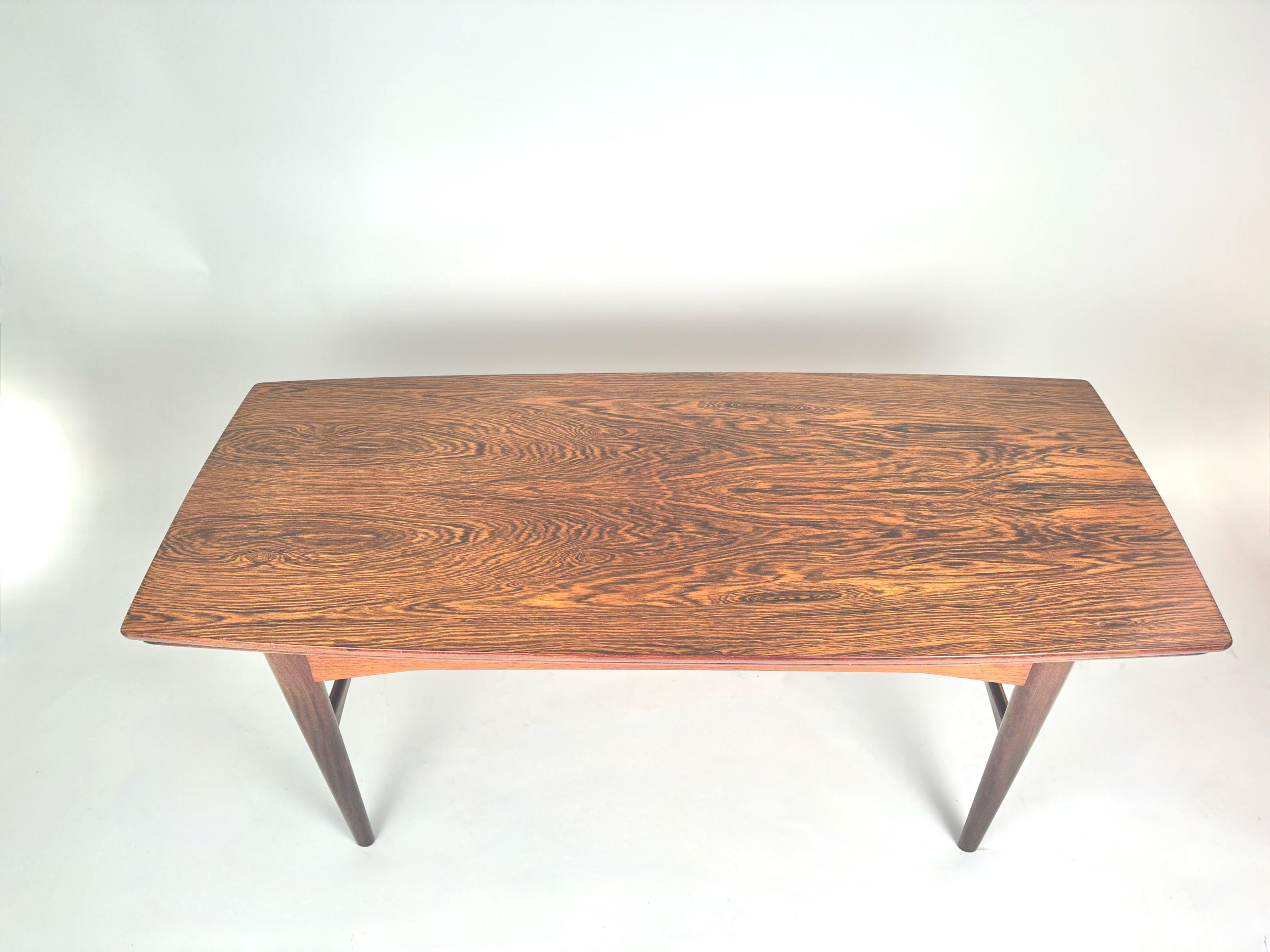 Mid-Century Modern Rosewood Console/Coffee Table, Denmark, 1950 4