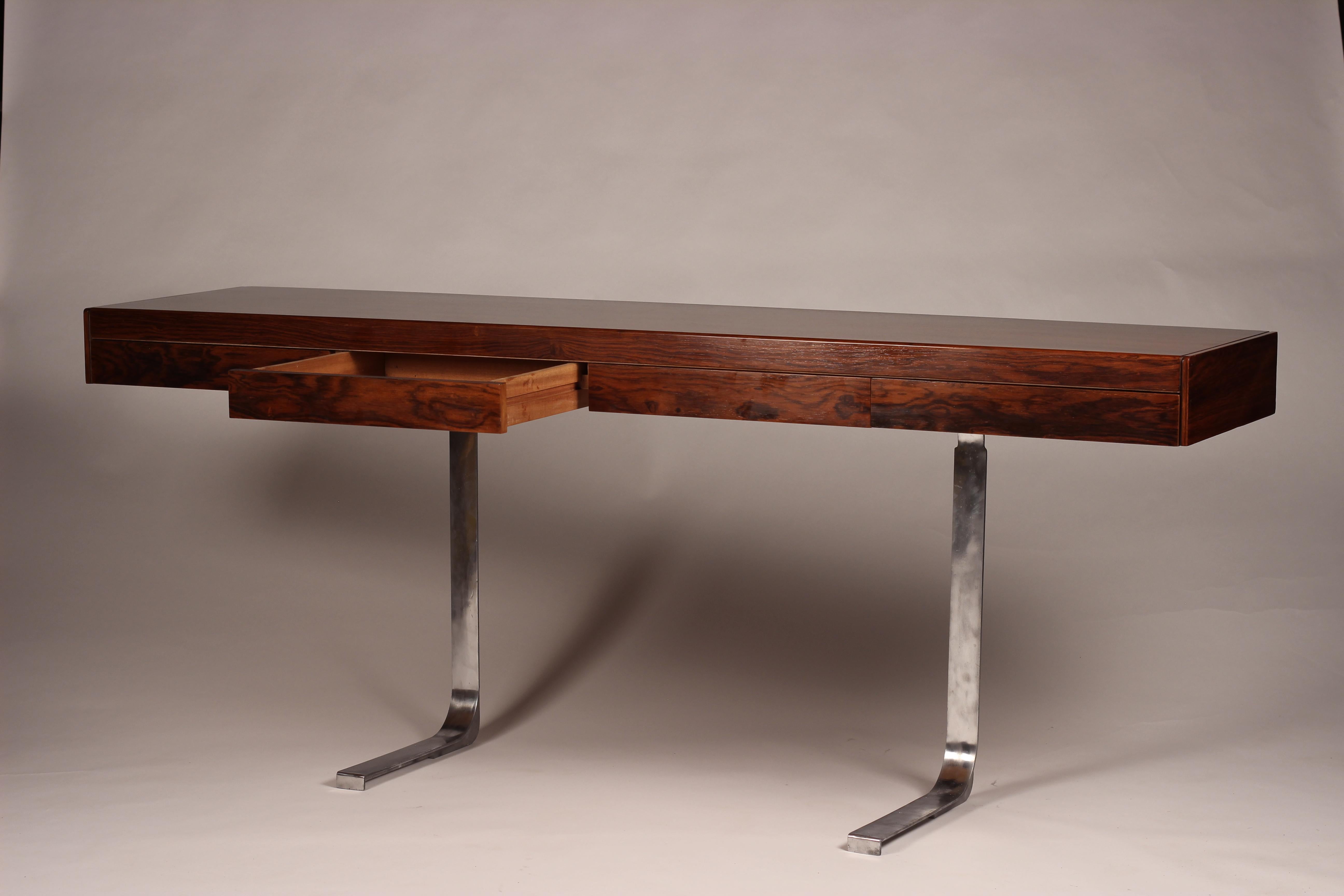 Mid Century Modern Rosewood Console Table or Desk by Robert Heritage In Good Condition In London, GB