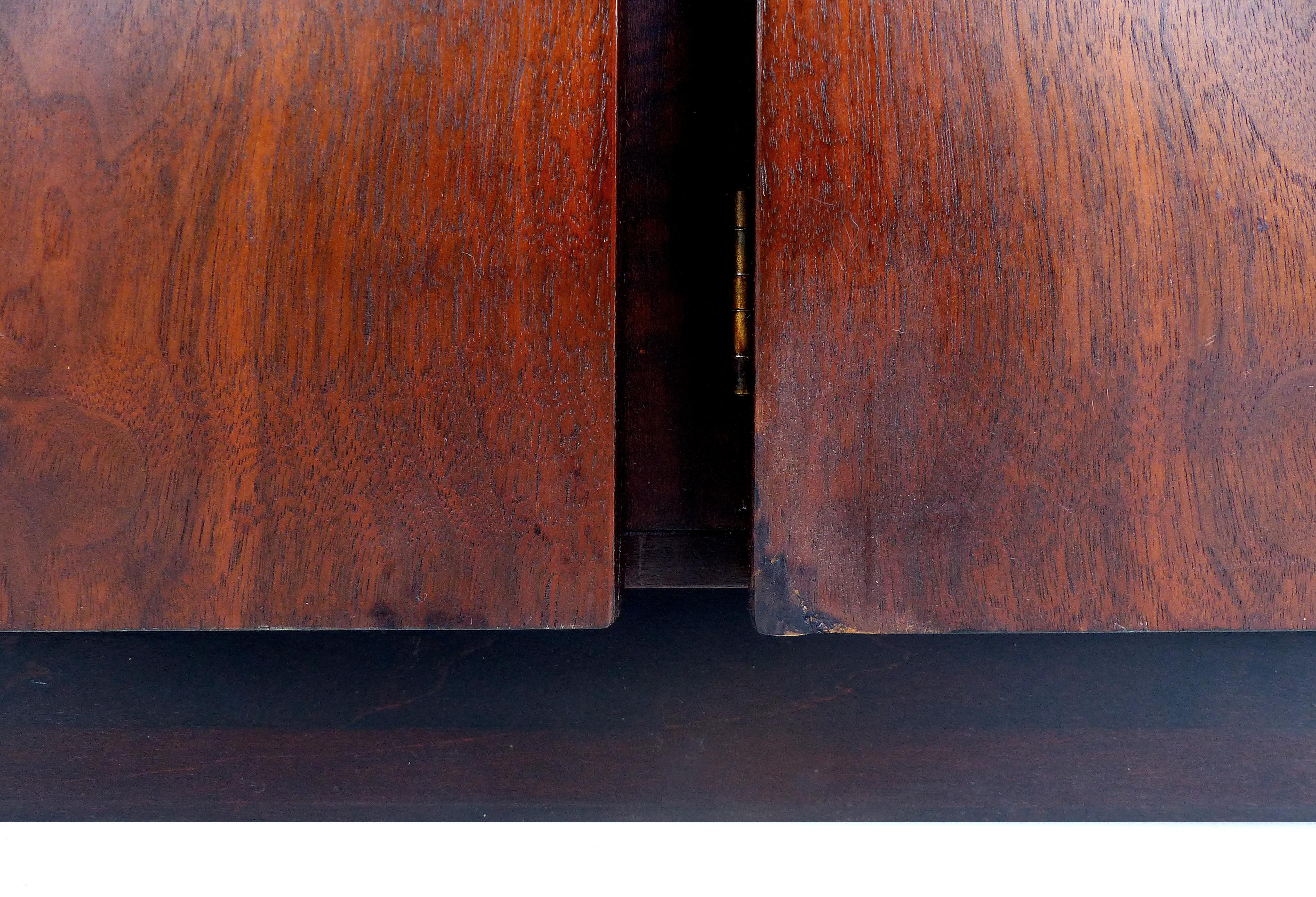 Mid-Century Modern Rosewood Credenza 10