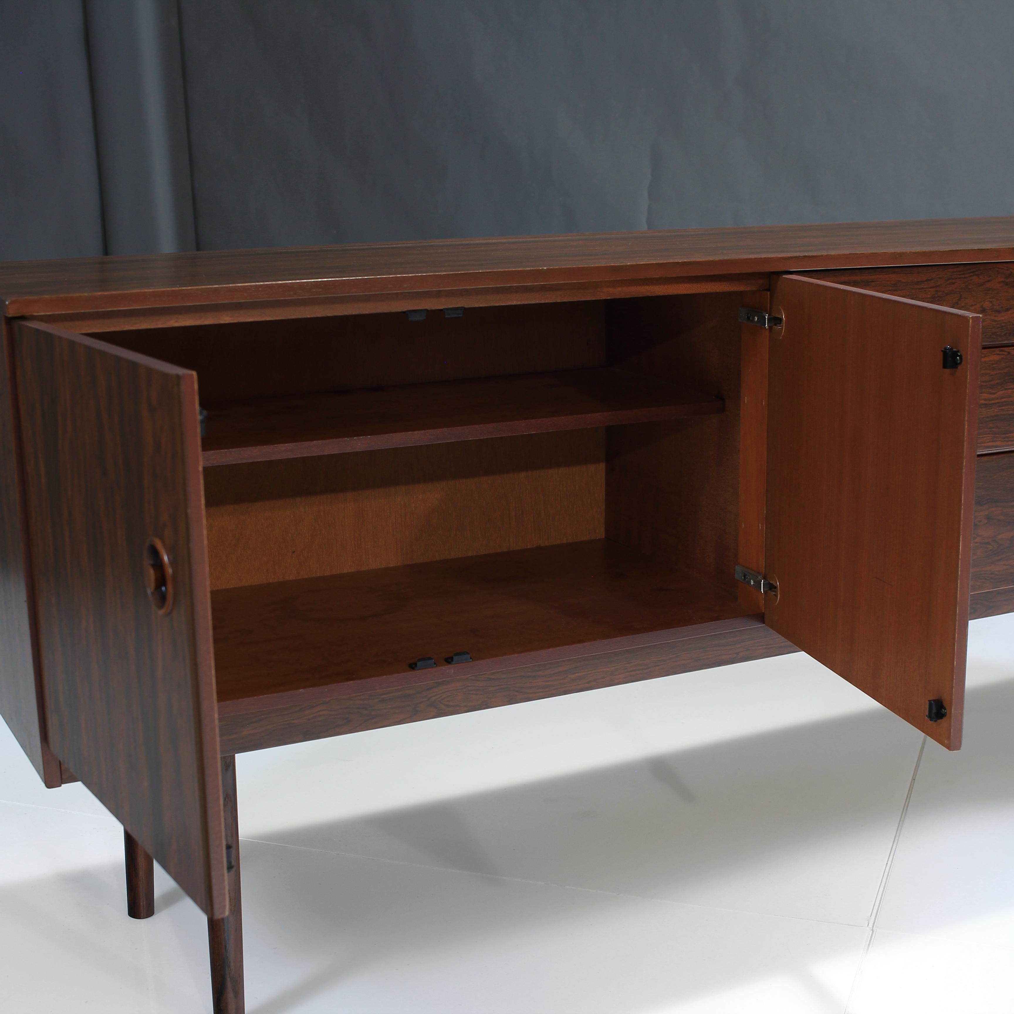 Mid-Century Modern Rosewood Credenza For Sale 2