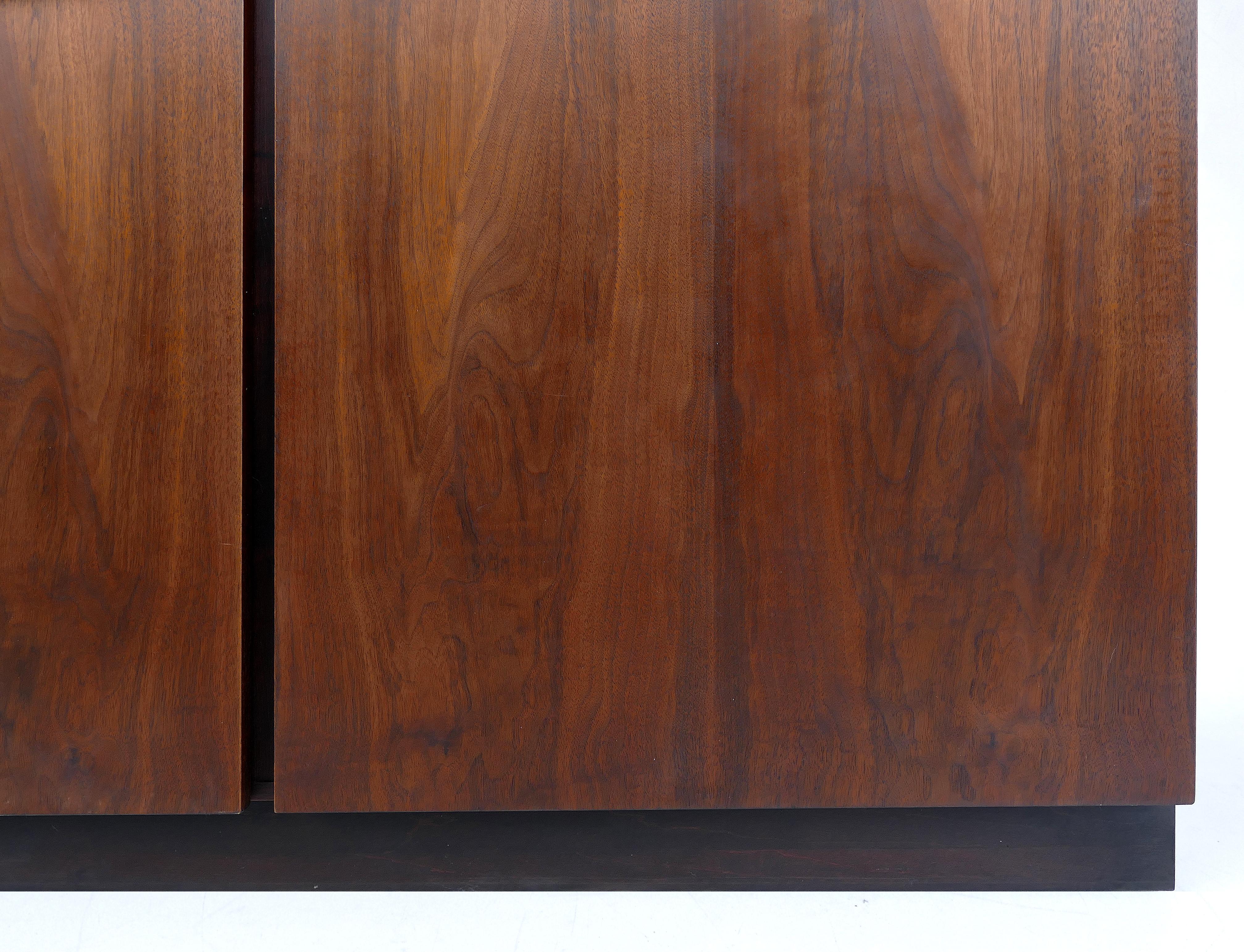 Mid-Century Modern Rosewood Credenza 2