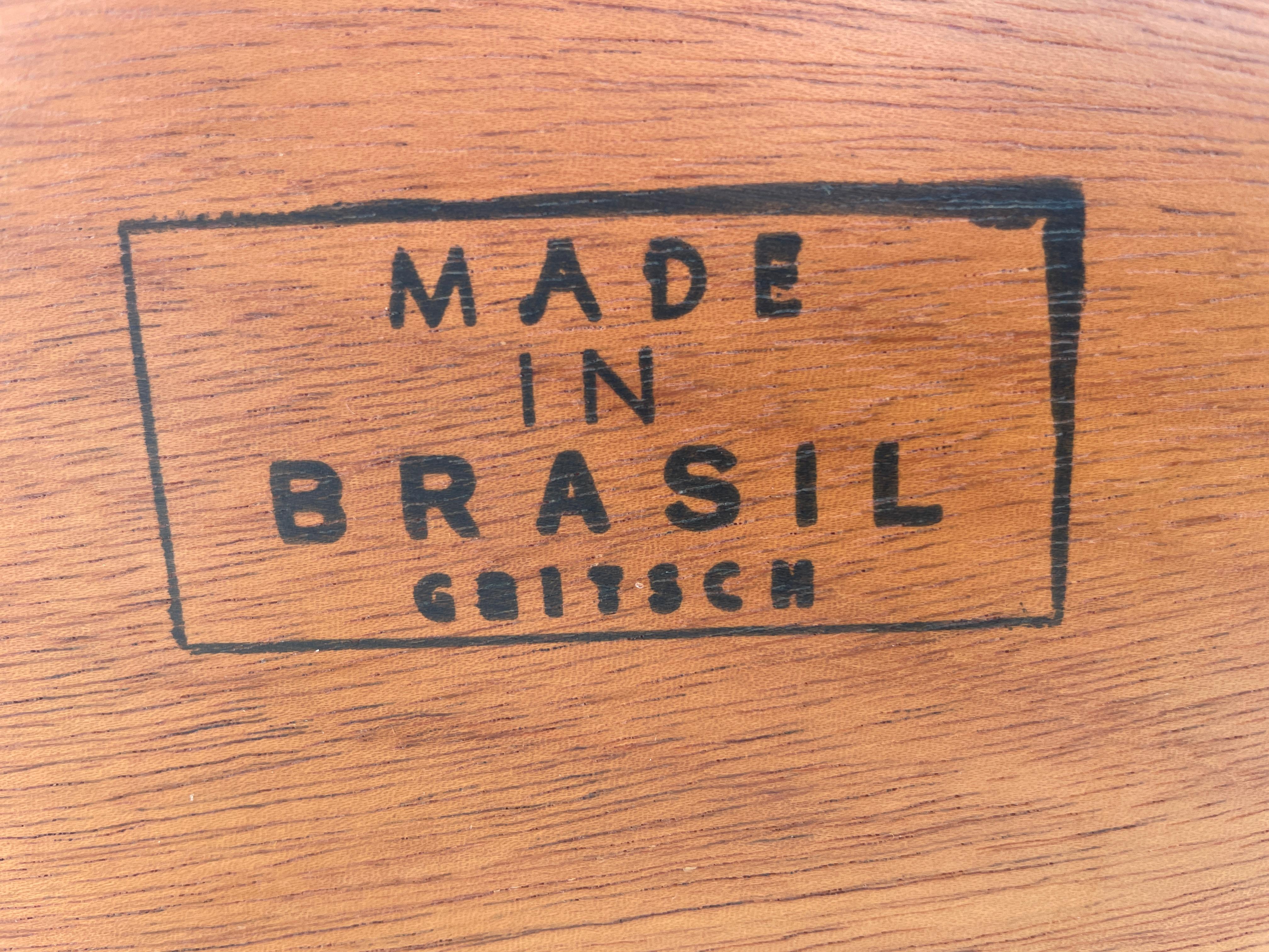 Caja mágica de escritorio de palisandro moderno de mediados de siglo fabricada en Brasil con llave en venta 5