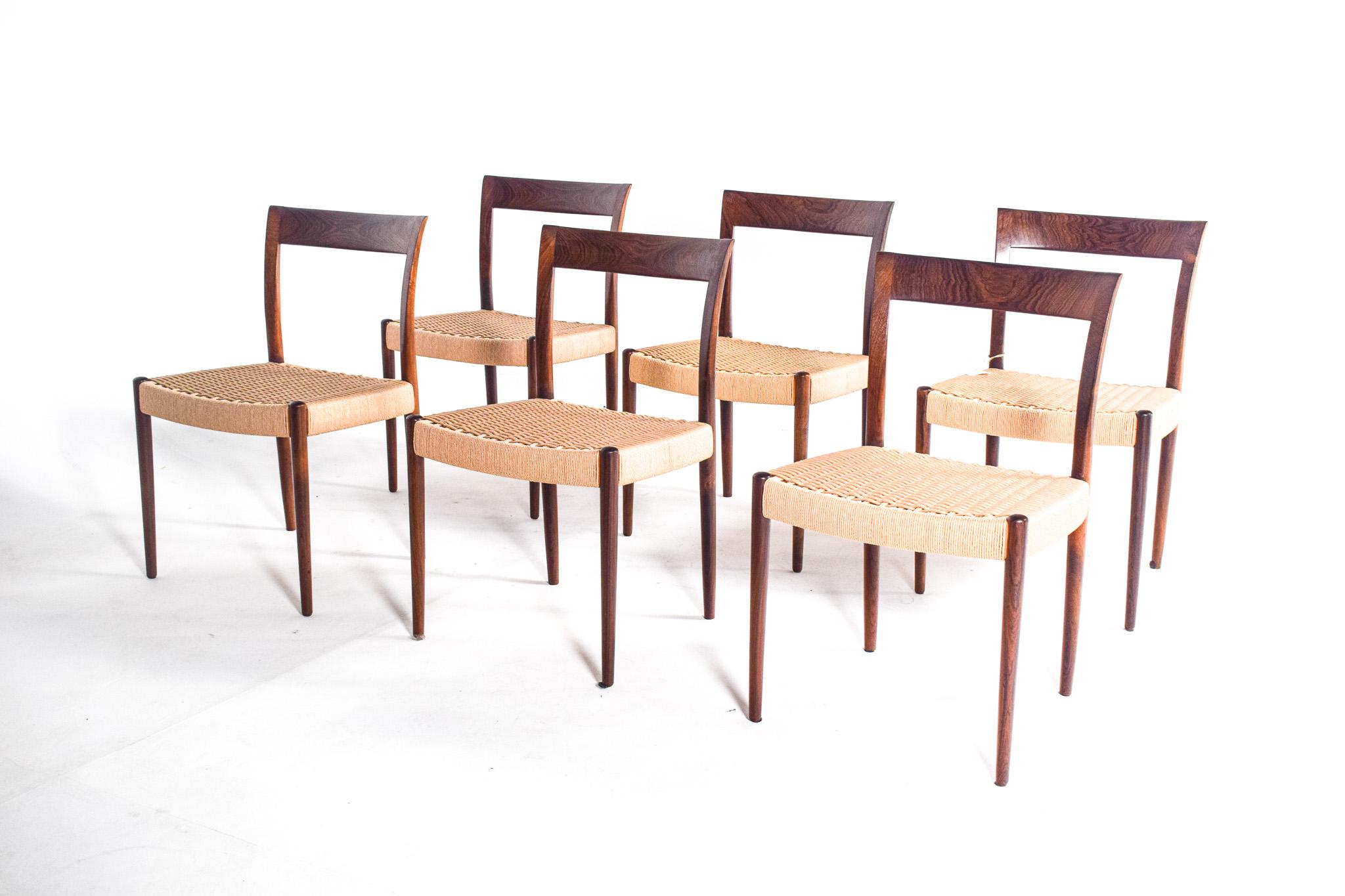 Mid Century Modern Rosewood Dining Chairs by Soren Willadsem for Vejen, 1960S In Good Condition For Sale In Lisboa, Lisboa