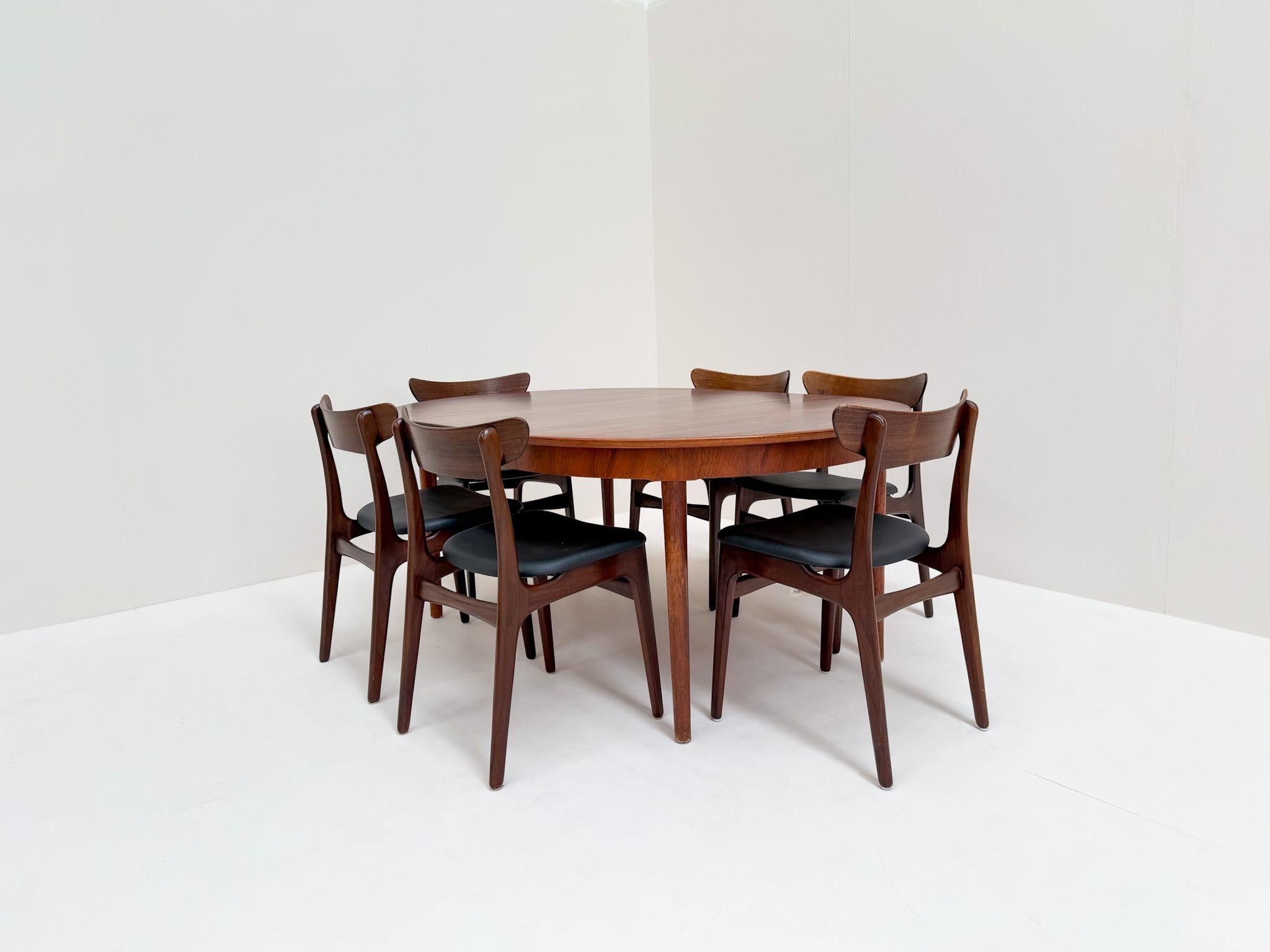 Modernes Palisander-Esszimmer-Set aus der Jahrhundertmitte: Schionning & Elgaard Stühle im Angebot 1