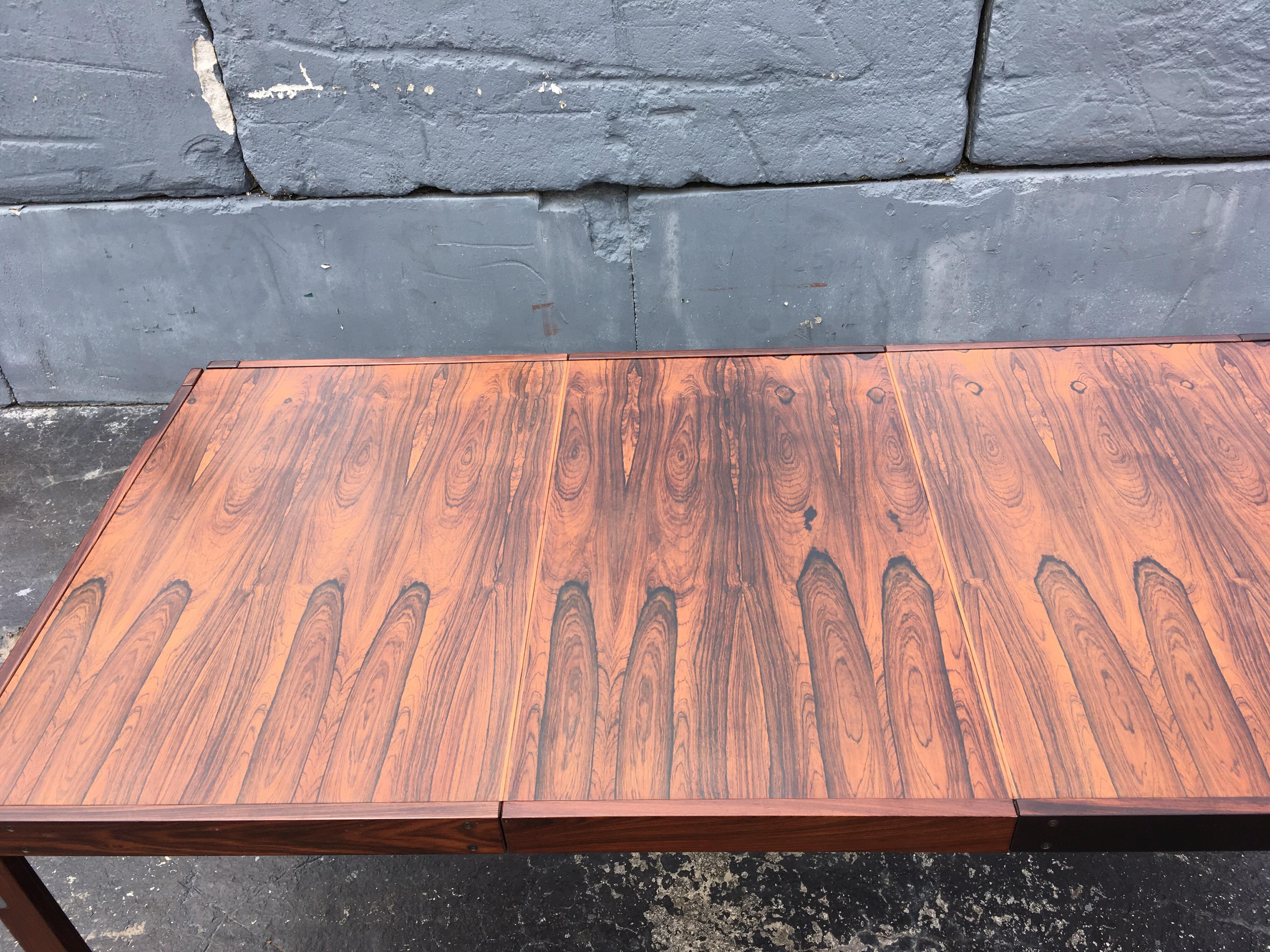 Mid-Century Modern Rosewood Dining Table 8