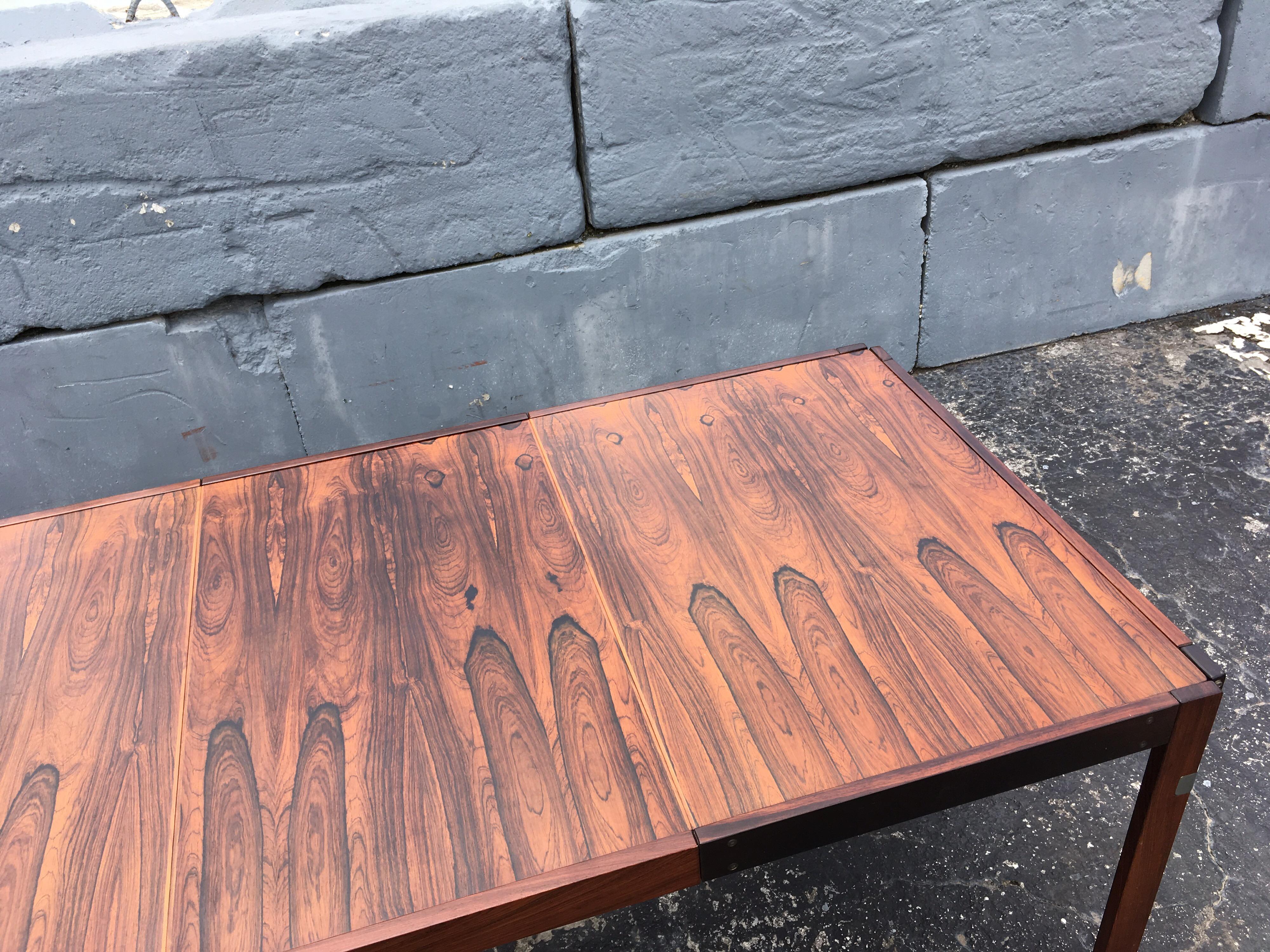 Mid-Century Modern Rosewood Dining Table 10