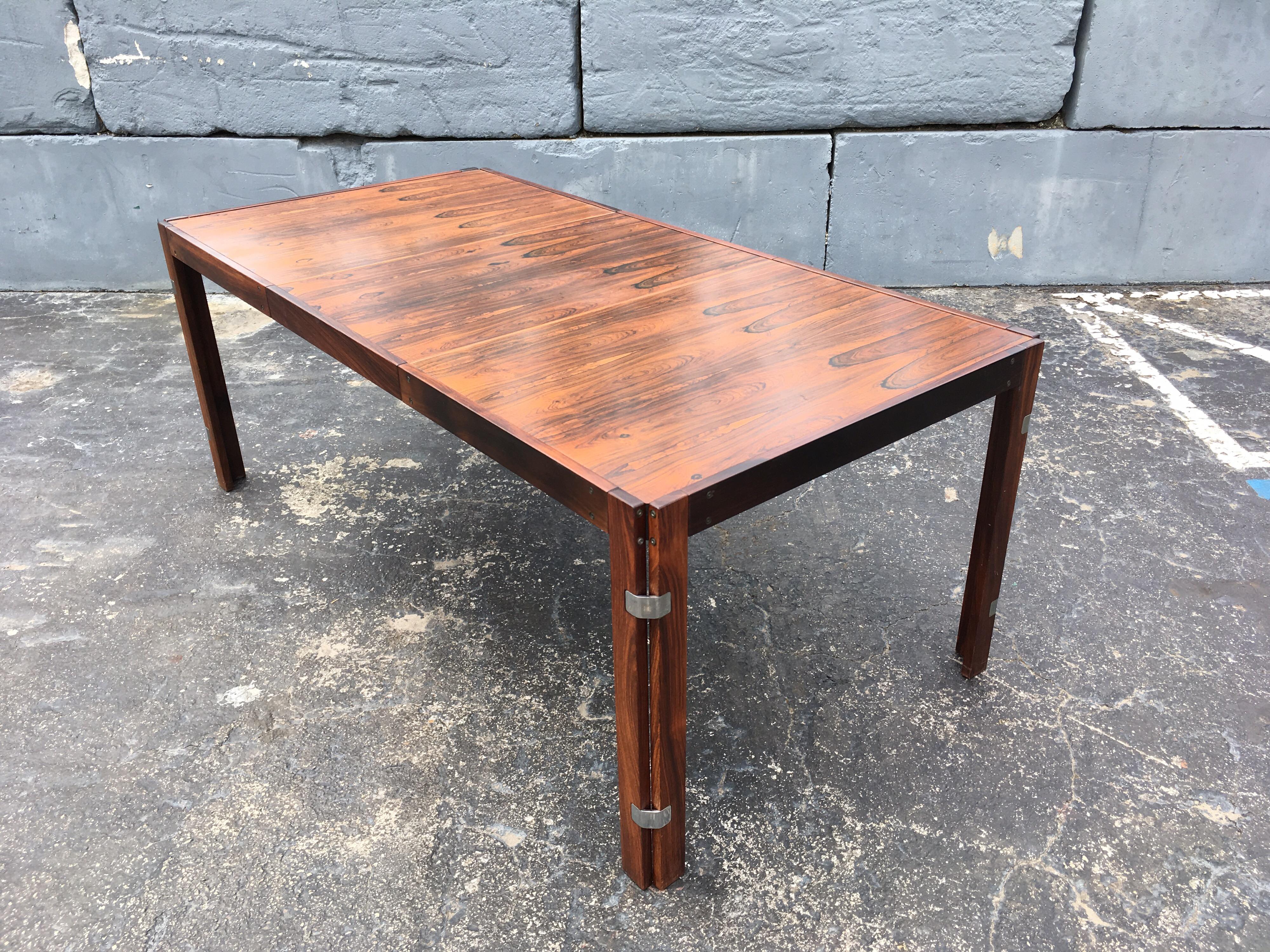 Mid-20th Century Mid-Century Modern Rosewood Dining Table