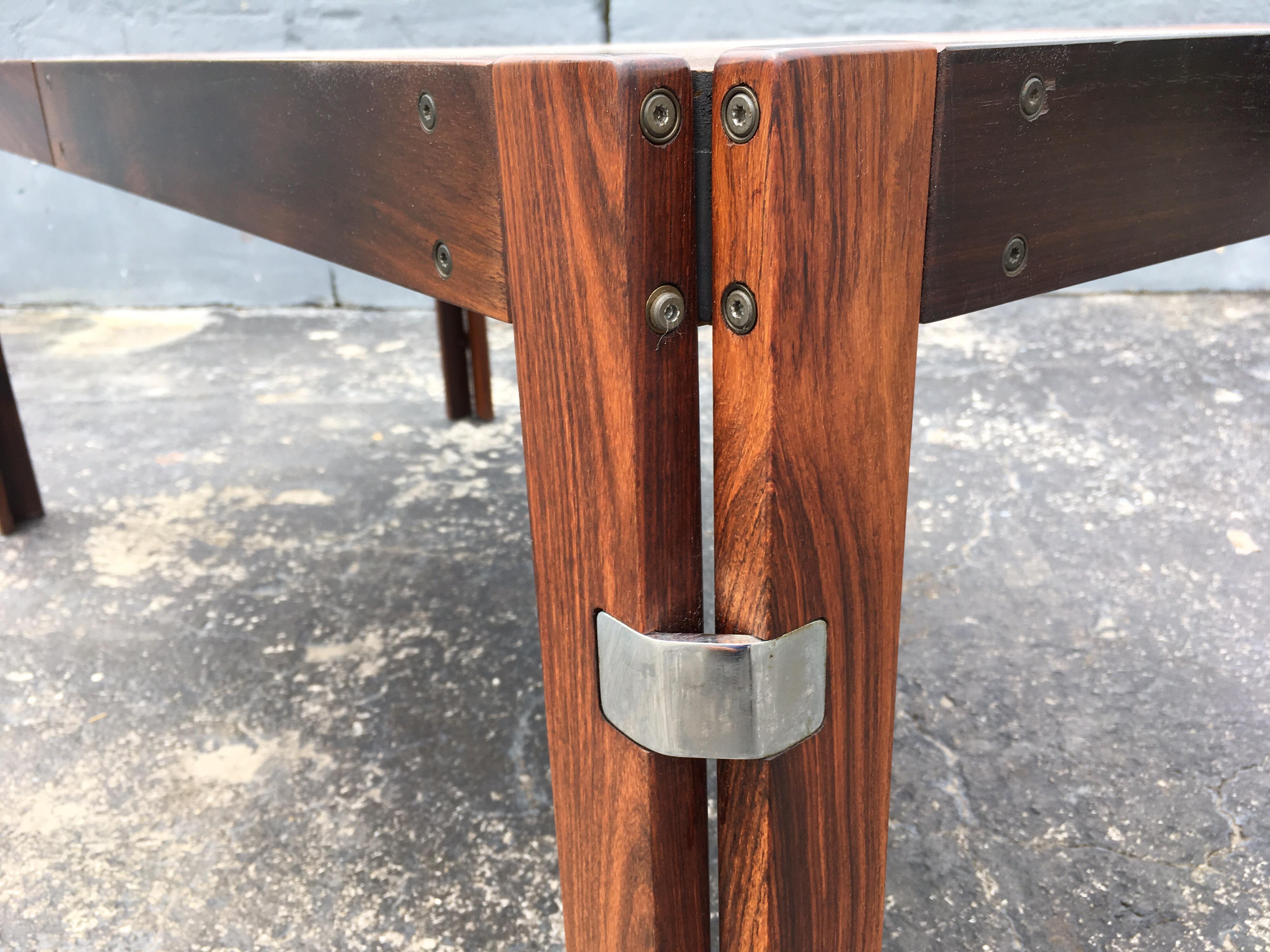 Mid-Century Modern Rosewood Dining Table 2