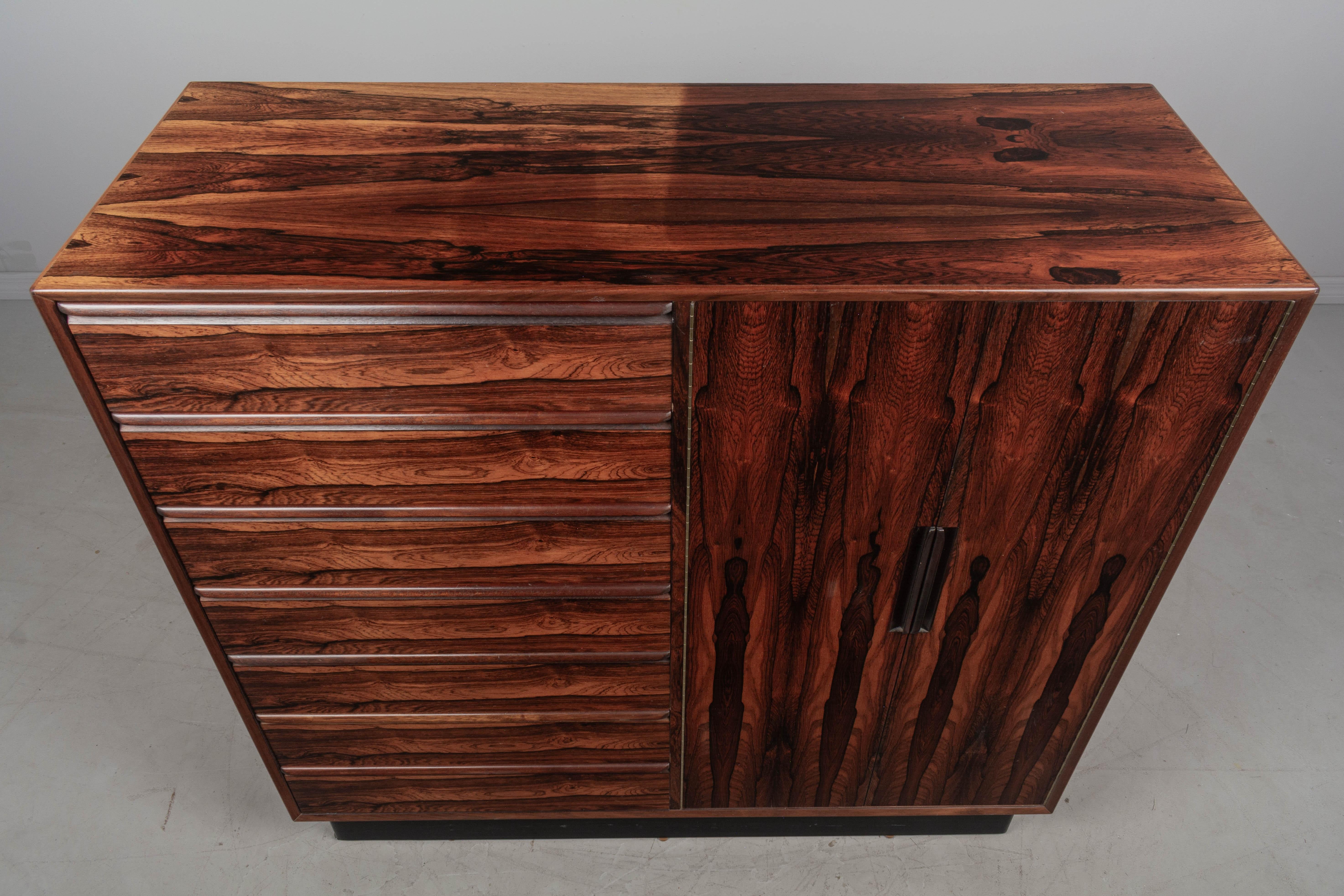 Mid-Century Modern Rosewood Dresser by Westnofa Norway For Sale 7
