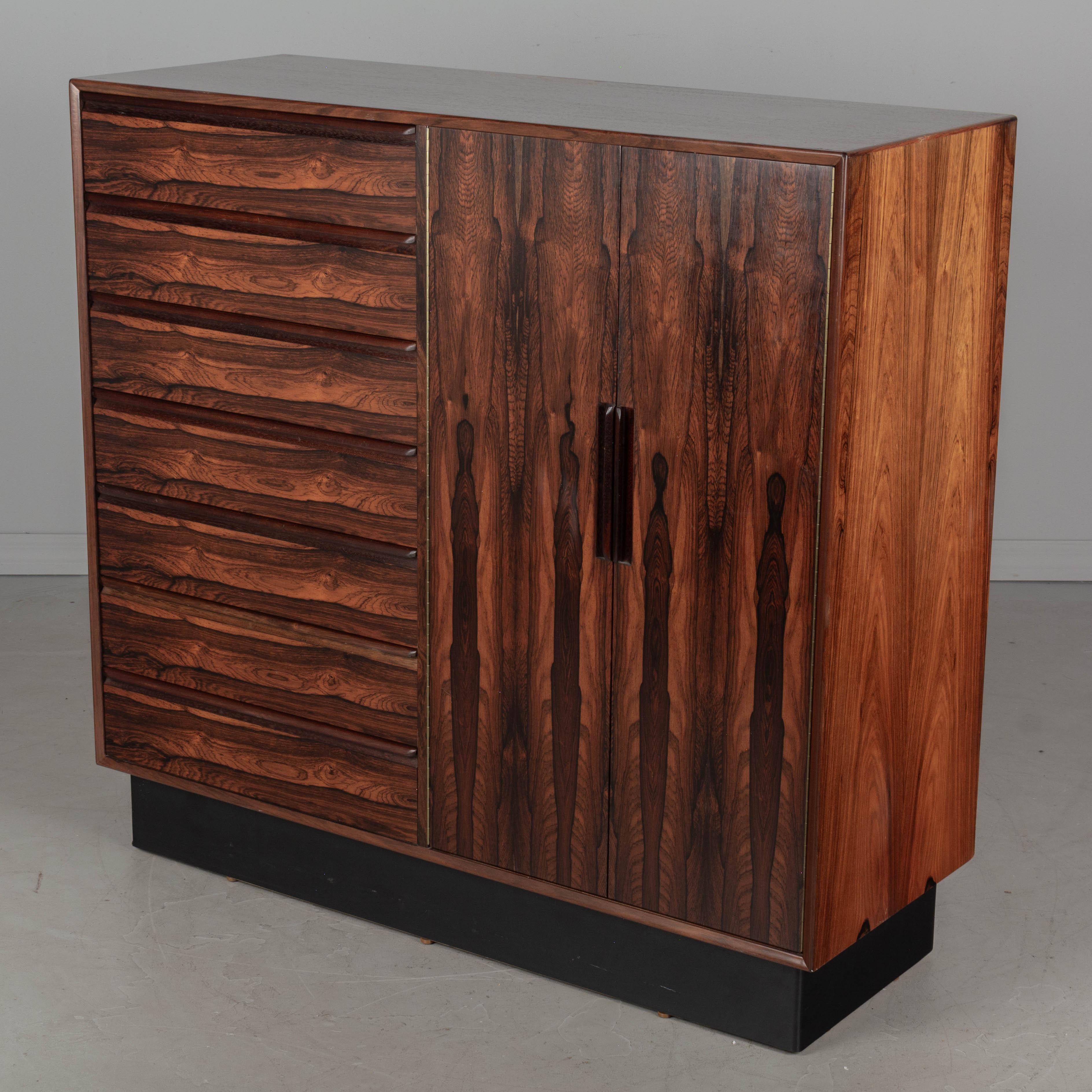 Veneer Mid-Century Modern Rosewood Dresser by Westnofa Norway For Sale