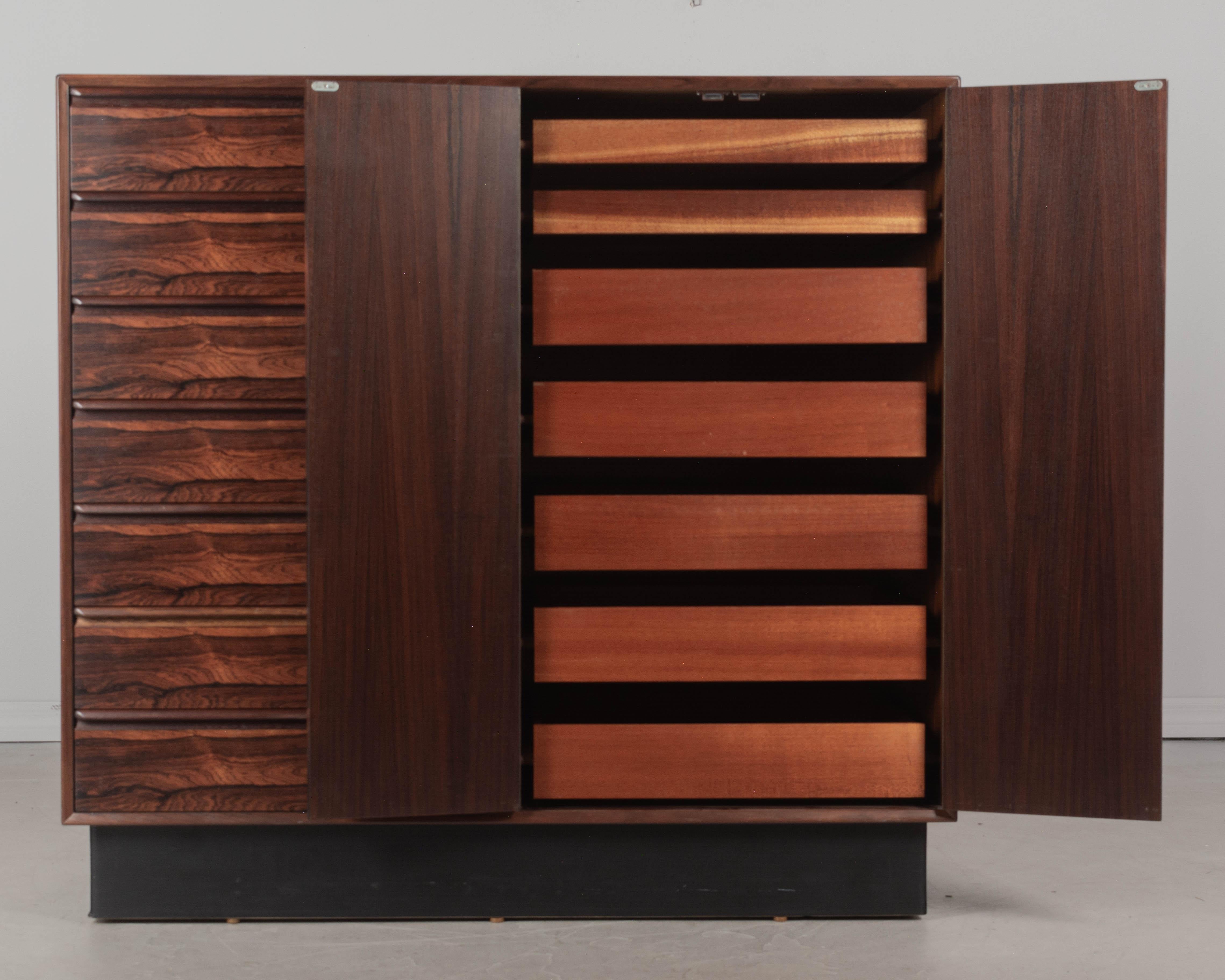 Mid-Century Modern Rosewood Dresser by Westnofa Norway For Sale 1