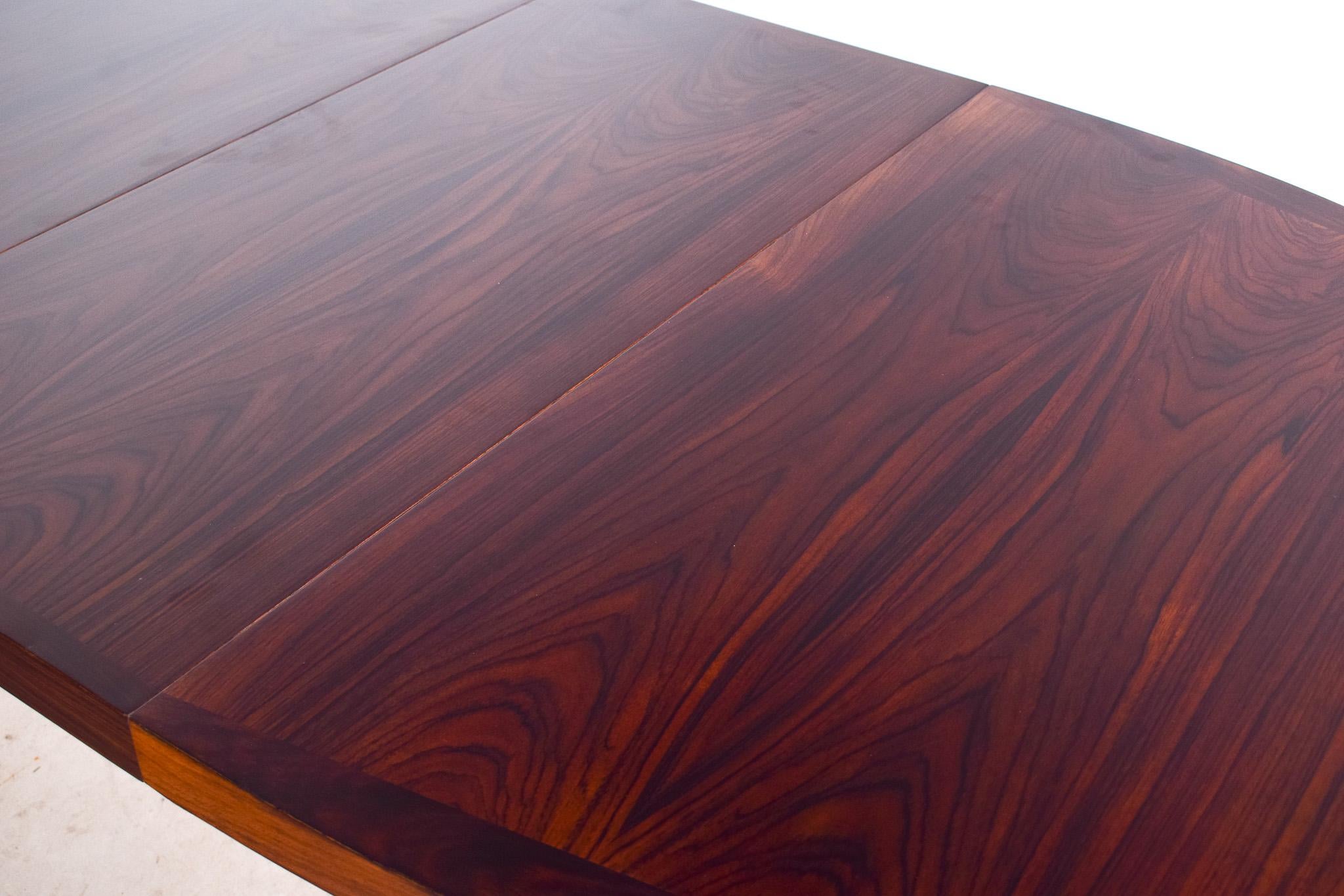 Mid-Century Modern Rosewood Extending Dining Table by Dyrlund 11