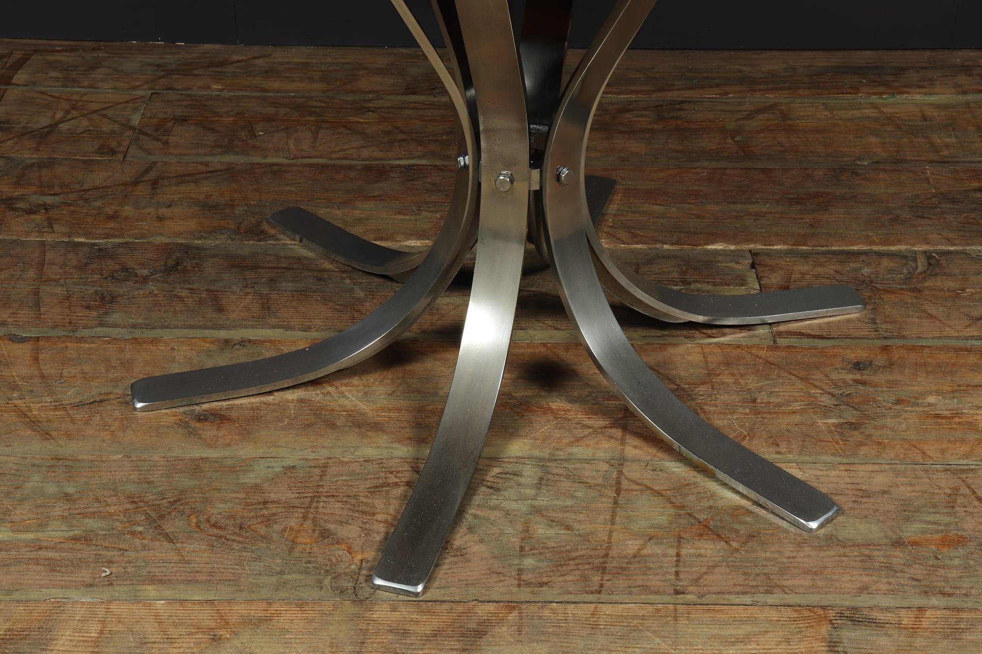 Mid century Modern Rosewood Flip Flap Lotus Dining Table by Dyrlund In Excellent Condition In Paddock Wood Tonbridge, GB