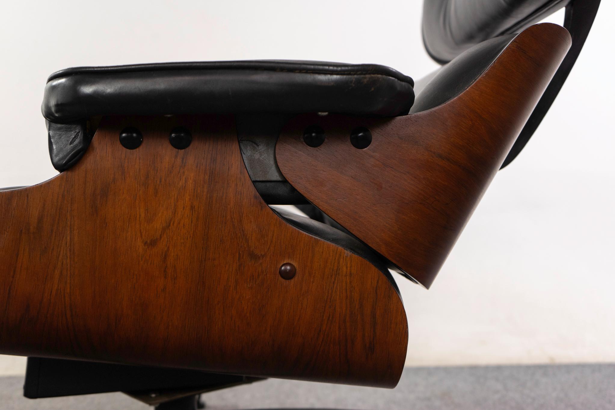 Moderner Loungesessel aus Palisander und Leder mit Hocker aus der Jahrhundertmitte im Angebot 2