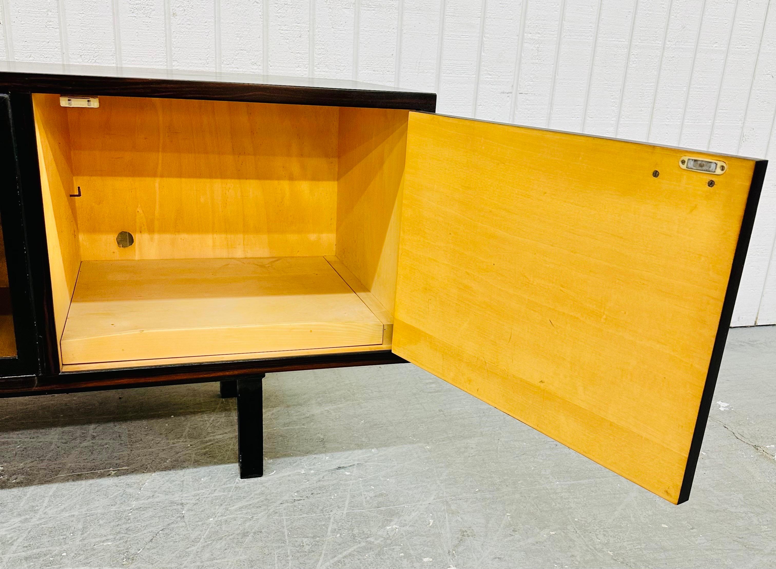 Modernes Palisander-Rekord-Sideboard aus der Jahrhundertmitte im Angebot 3