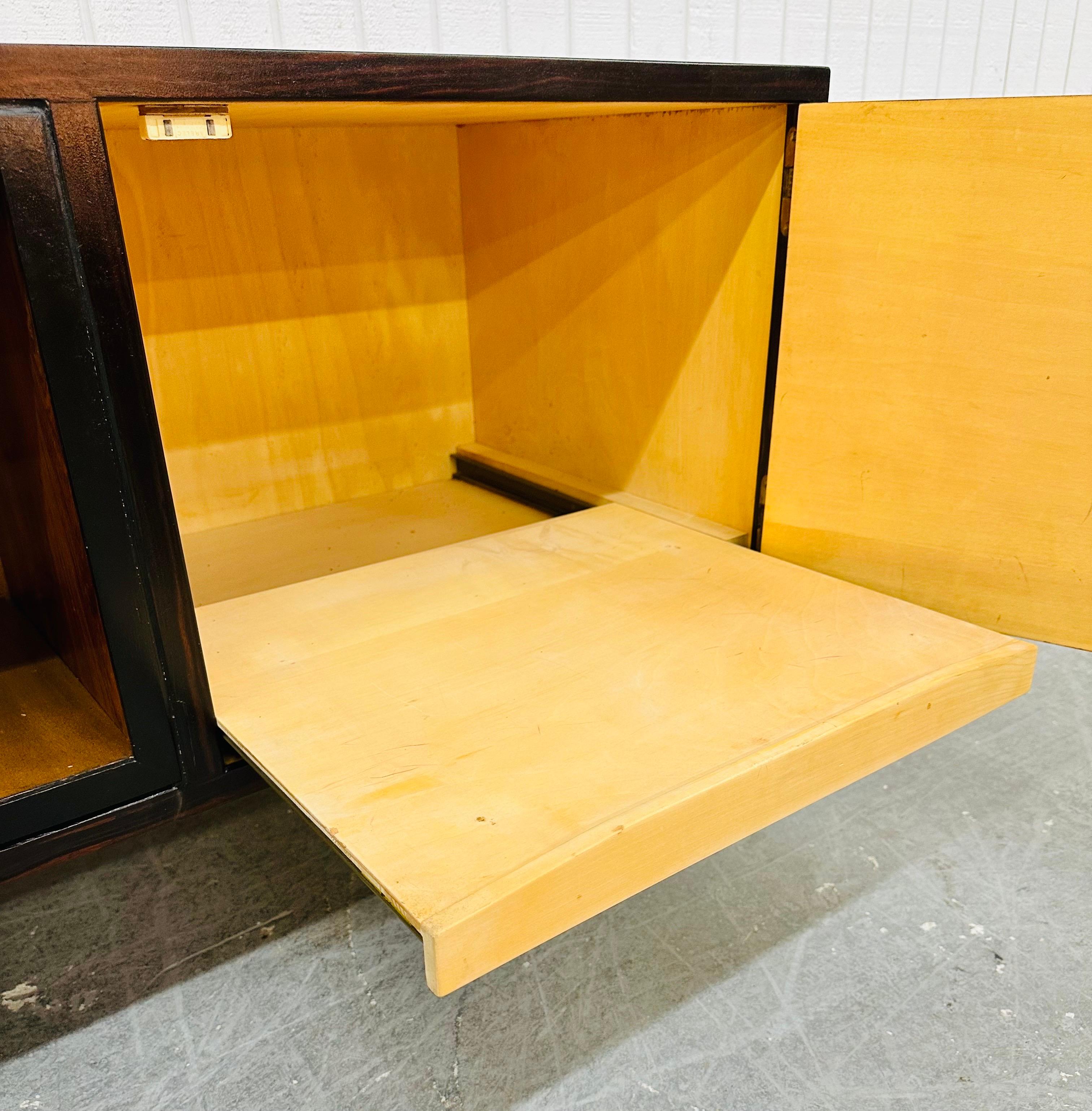 Modernes Palisander-Rekord-Sideboard aus der Jahrhundertmitte im Angebot 4