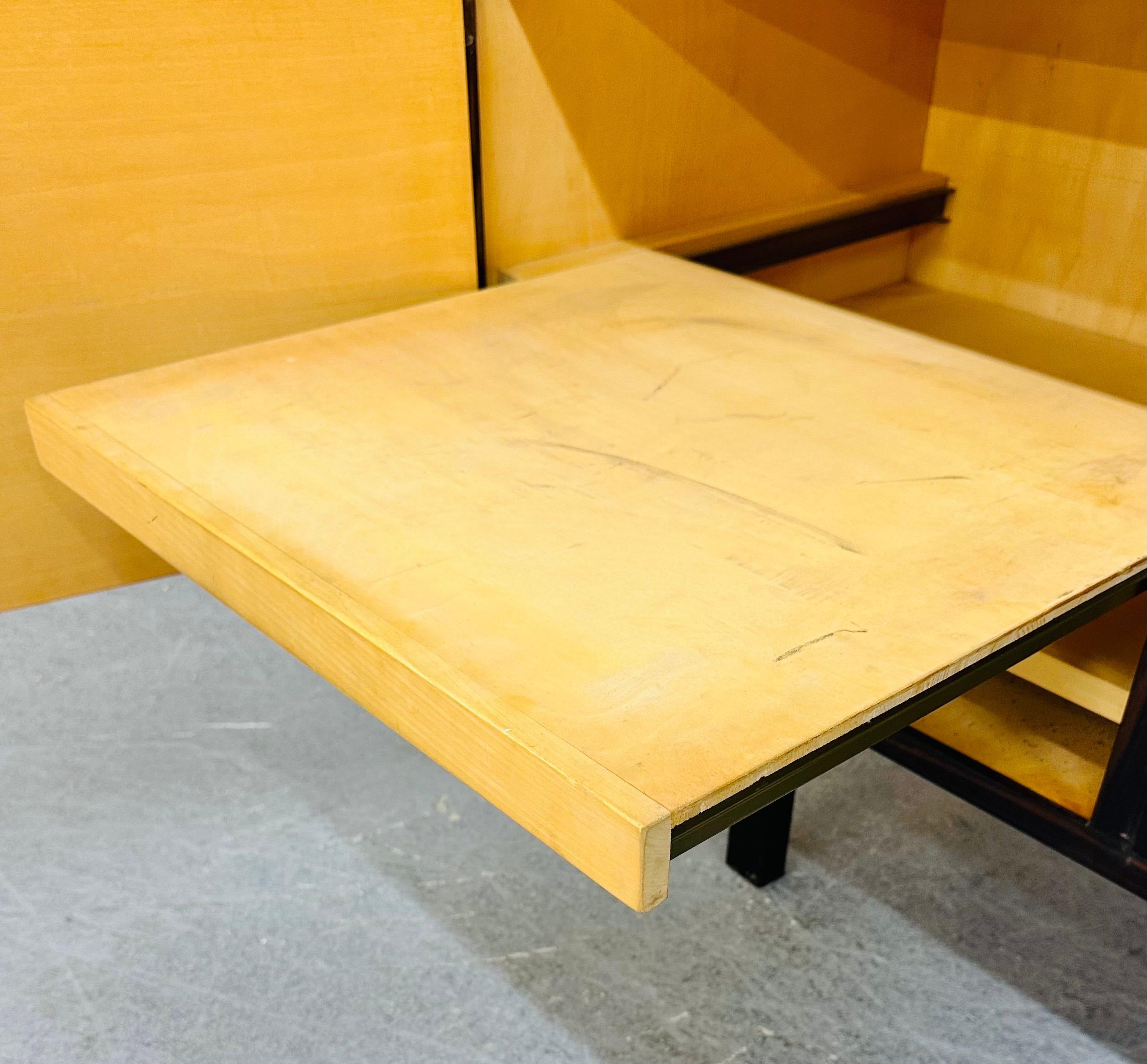 Modernes Palisander-Rekord-Sideboard aus der Jahrhundertmitte (Eisen) im Angebot