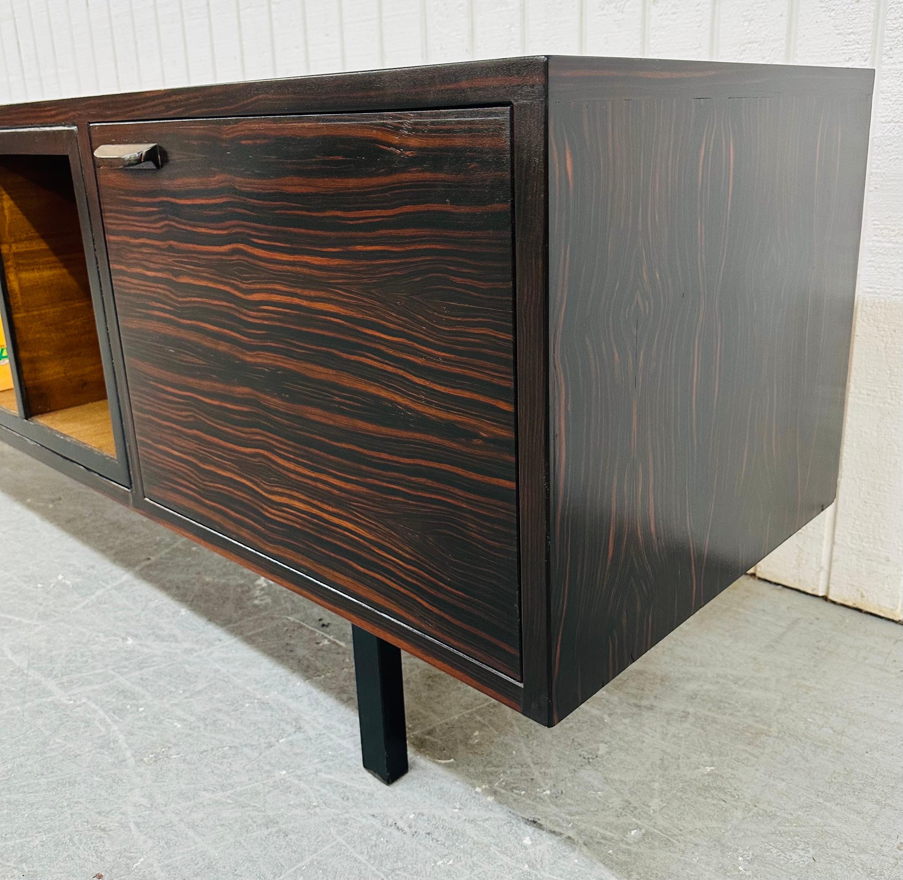 Modernes Palisander-Rekord-Sideboard aus der Jahrhundertmitte im Angebot 2