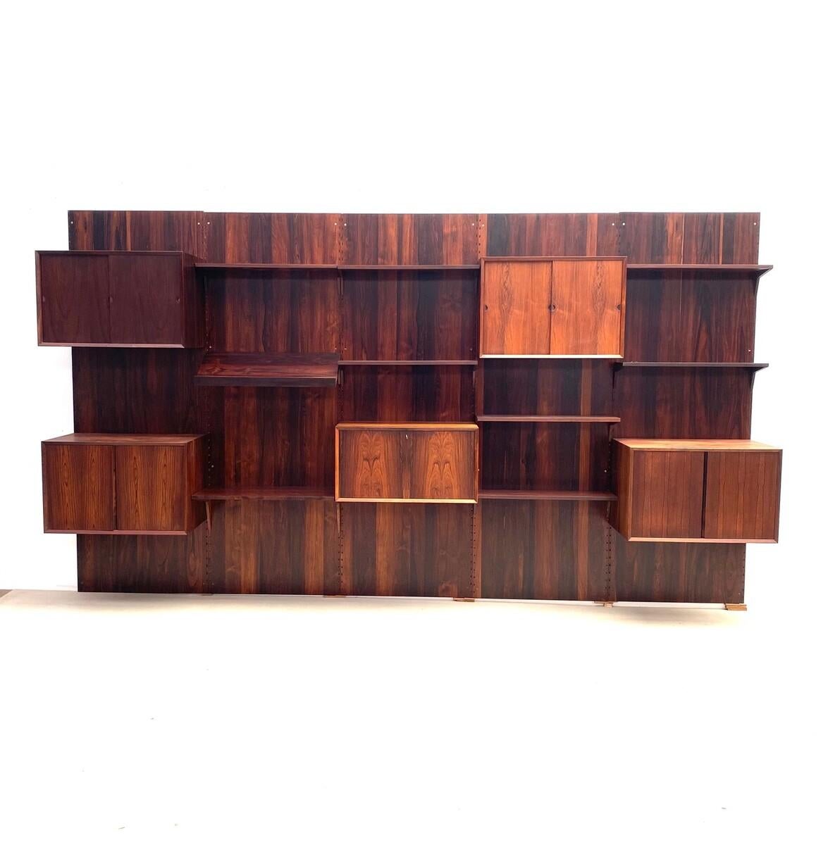 Mid-Century Modern Royal Modular Wall Unit by Poul Cadovius for Cado For Sale 8