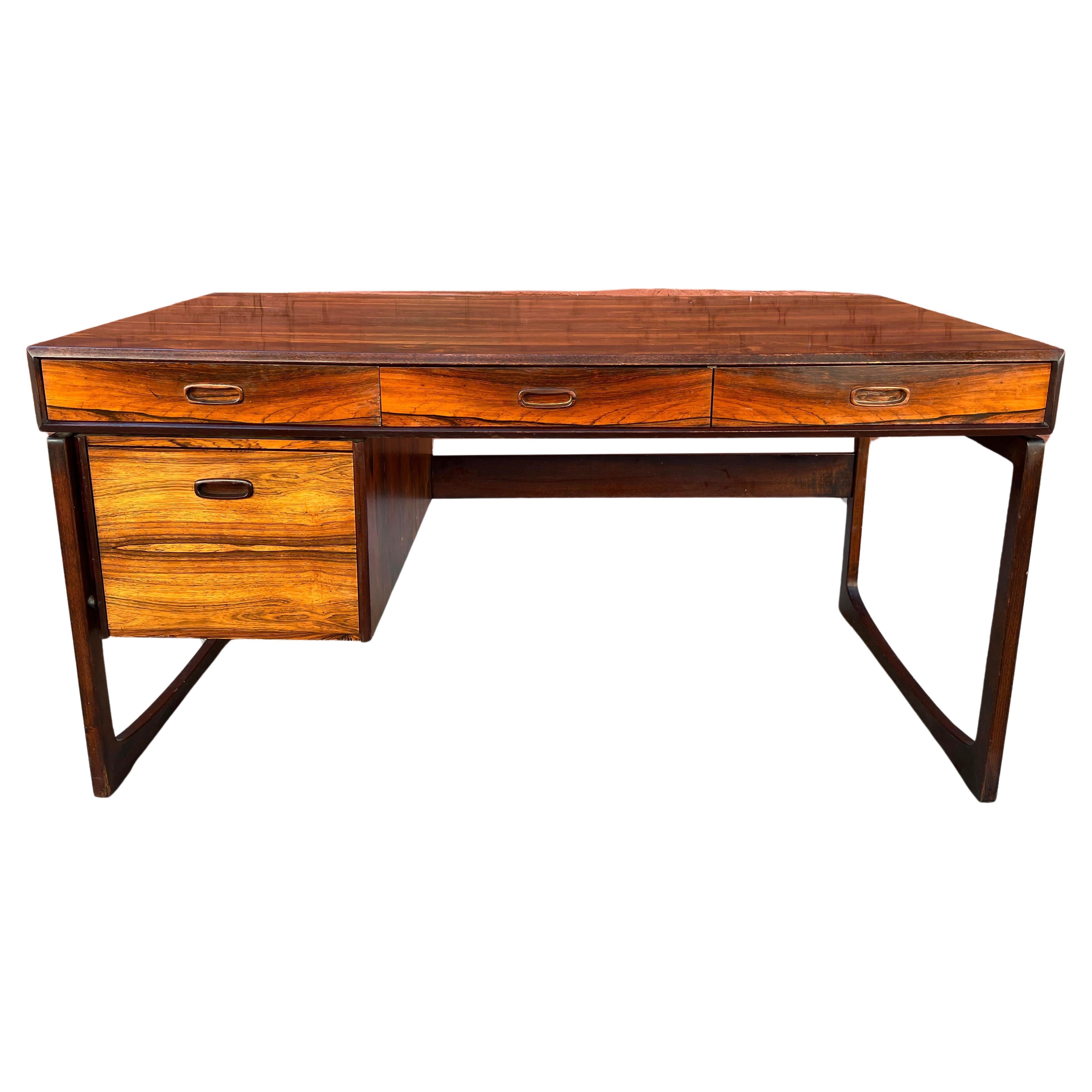 20th Century Mid-Century Modern Rosewood Scandinavian Desk For Sale