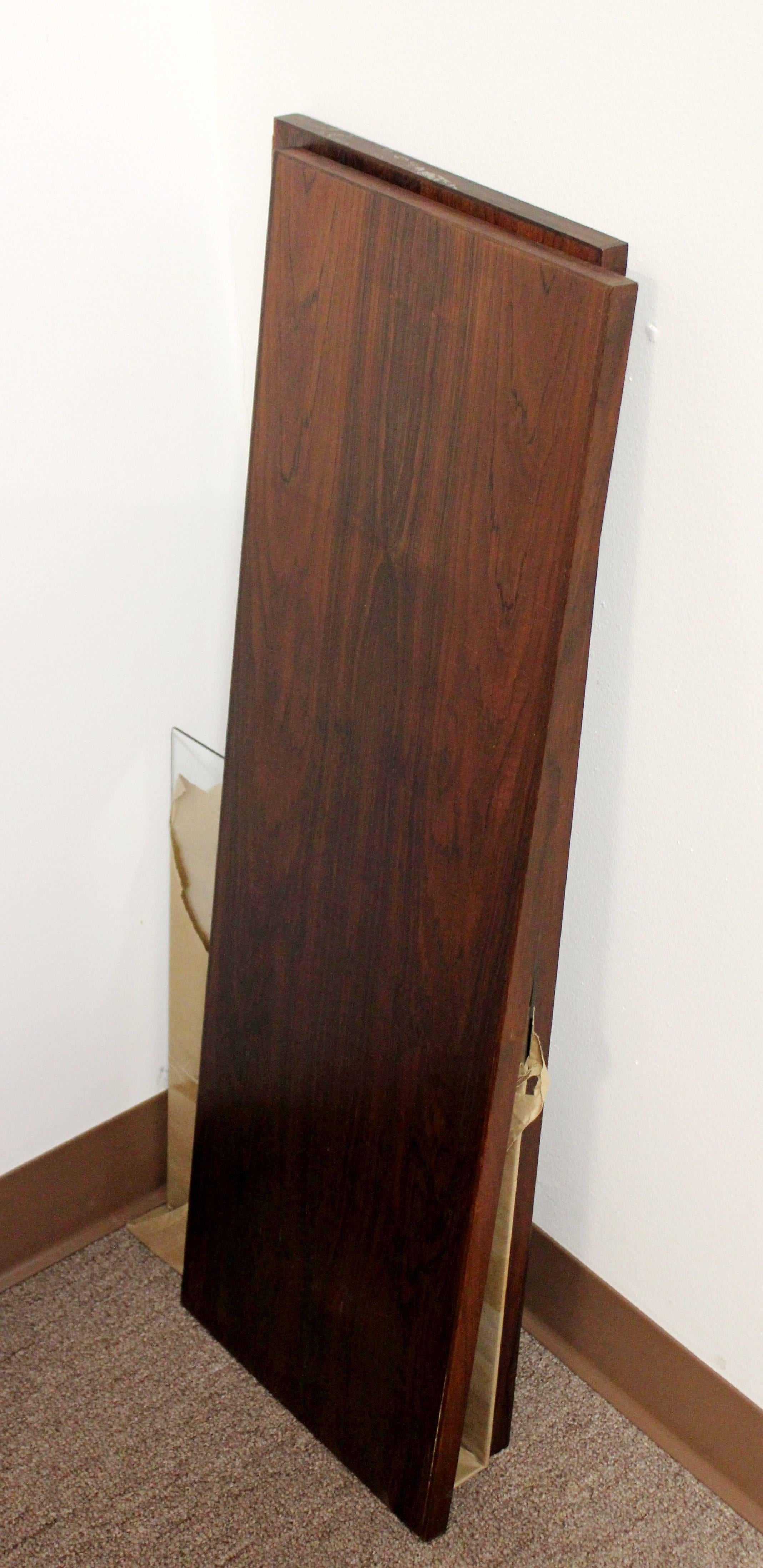 Mid-Century Modern Rosewood Shelving Wall Unit Five-Drawer Seven-Shelf 5