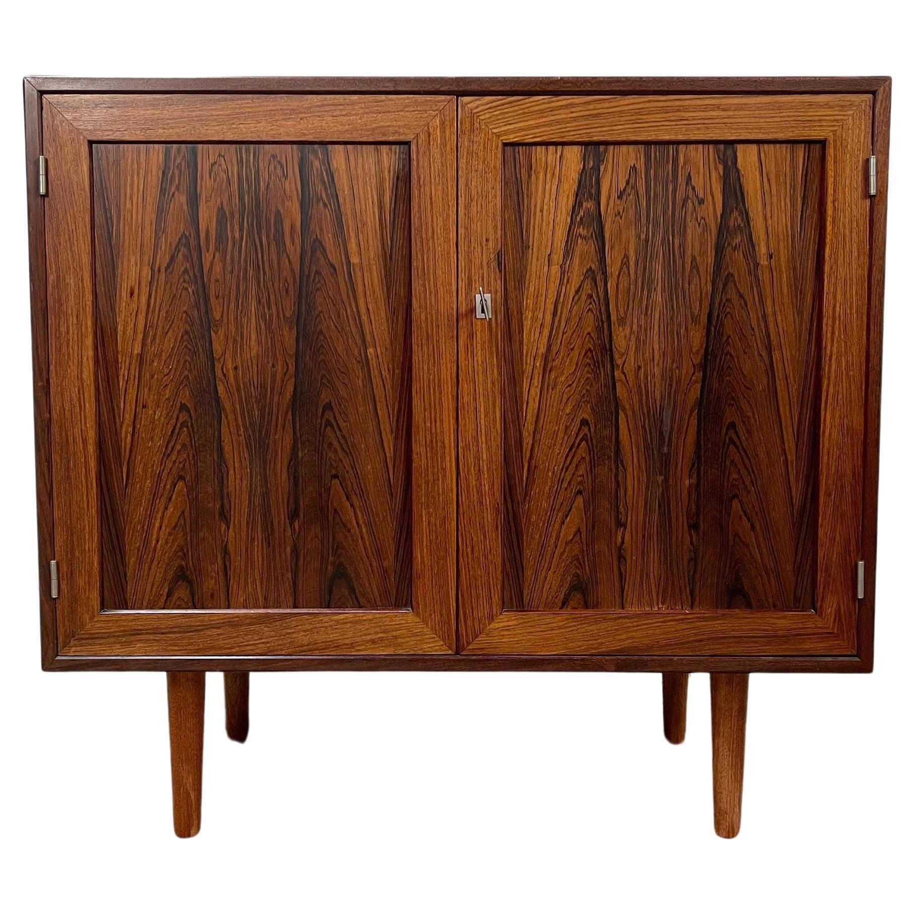 Mid-Century modern Rosewood sideboard cabinet sideboard