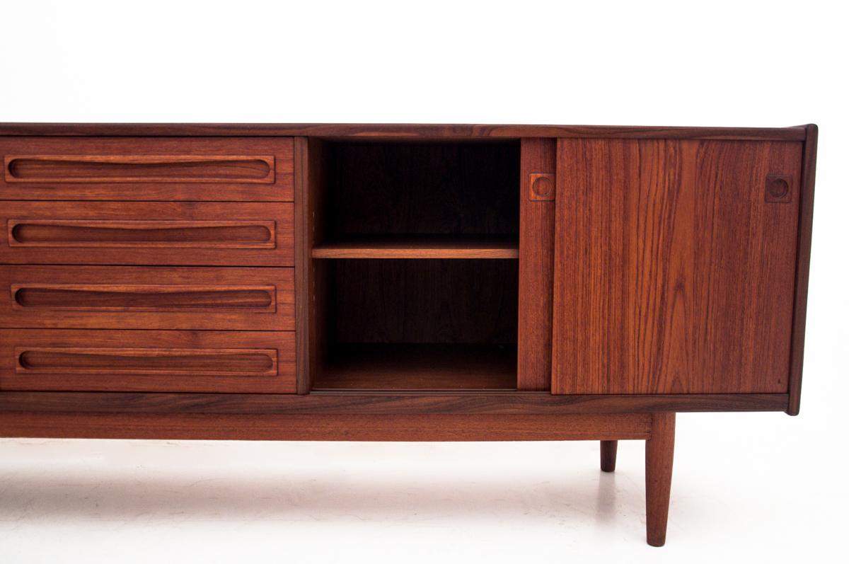 Danish Design Midcentury Modern Teak Sideboard by Jensen & Molholm 2