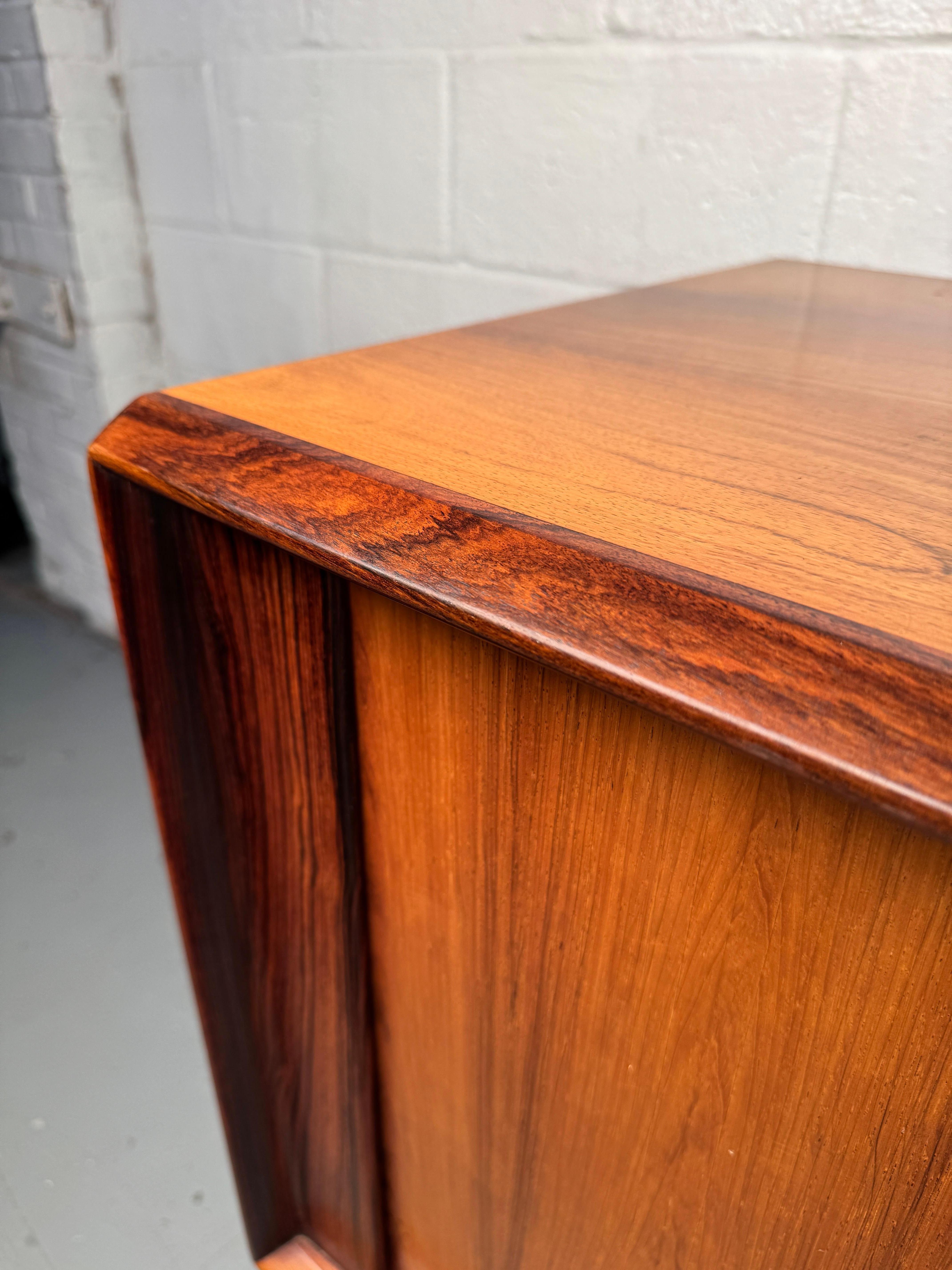 Mid-Century Modern Rosewood Sideboard For Sale 10