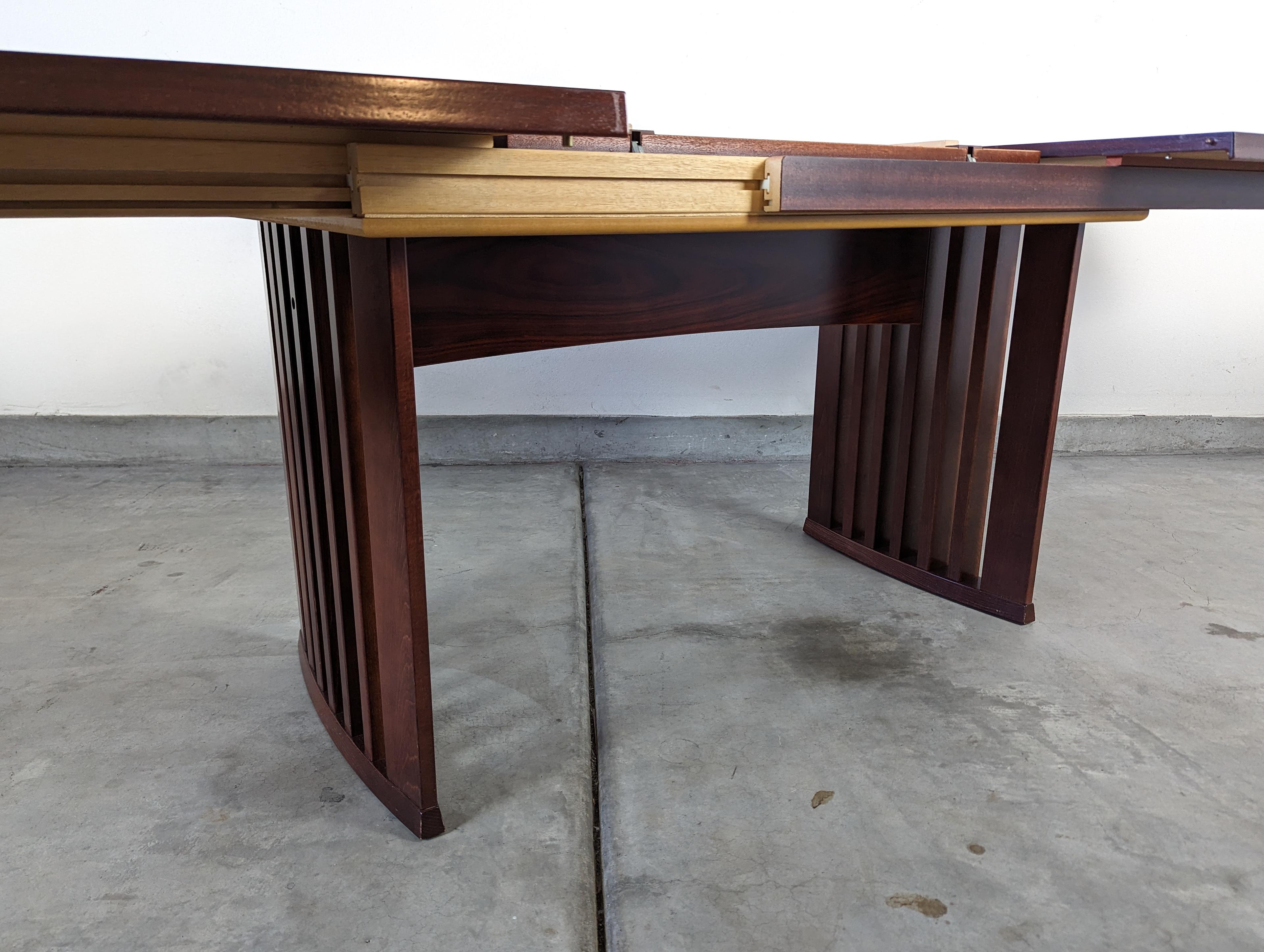 Mid Century Modern Rosewood Skovby #19 Expandable Dining Table For Sale 2