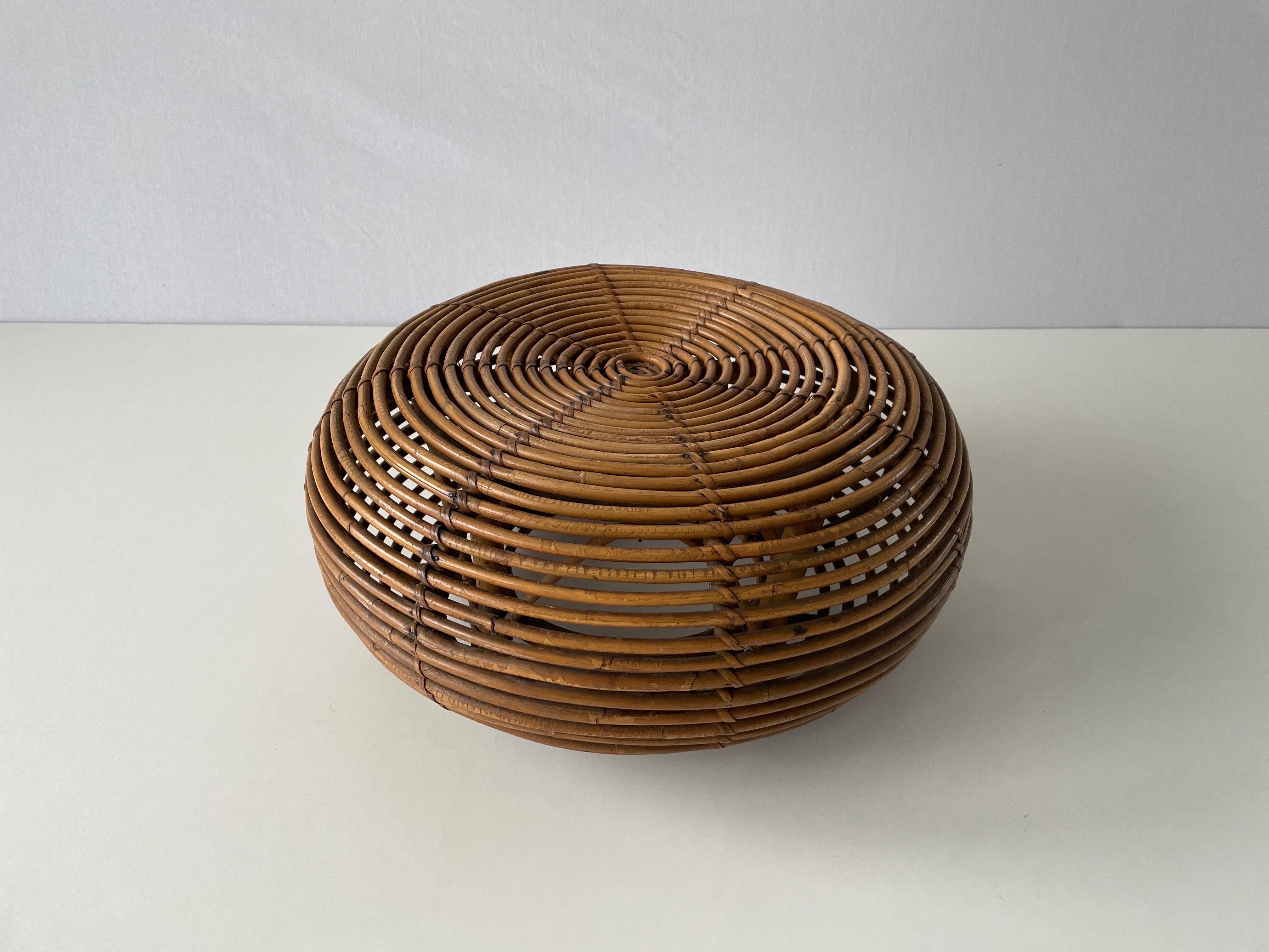 Mid-century Modern Round Bamboo Pouf, 1960s, Italy

Measurements :

Diameter: 55 cm
Height: 26 cm

Please do not hesitate to ask us if you have any questions.