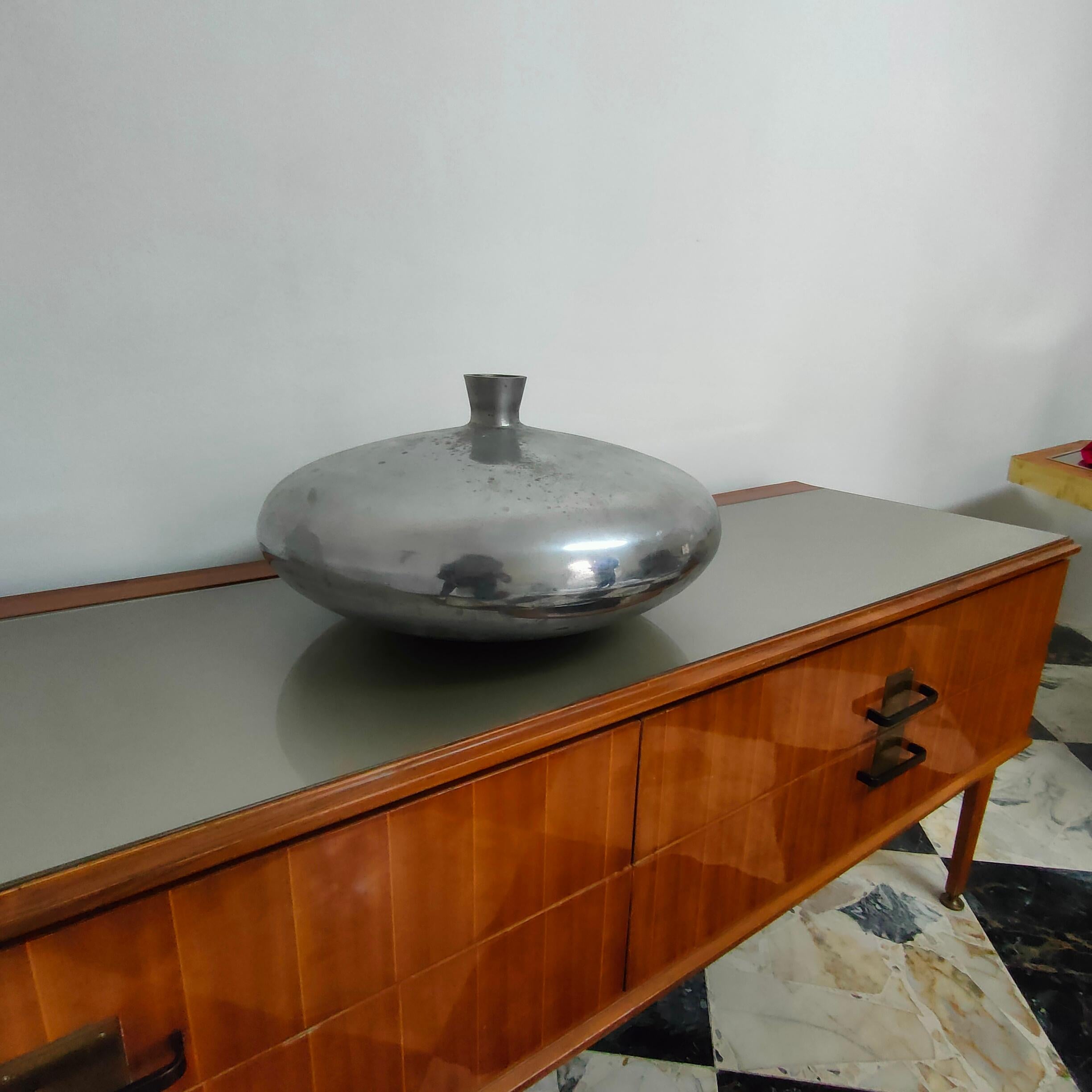 Late 20th Century Mid-century modern round cast aluminum vase, Italy, 1970s For Sale