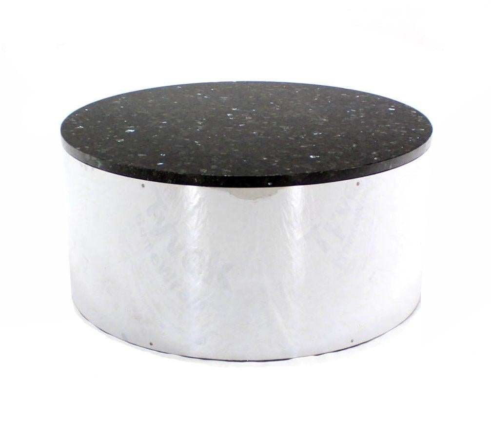 Table basse ronde chromée 30 pouces avec base cylindrique et plateau en granit MINT, mi-siècle moderne Excellent état - En vente à Rockaway, NJ