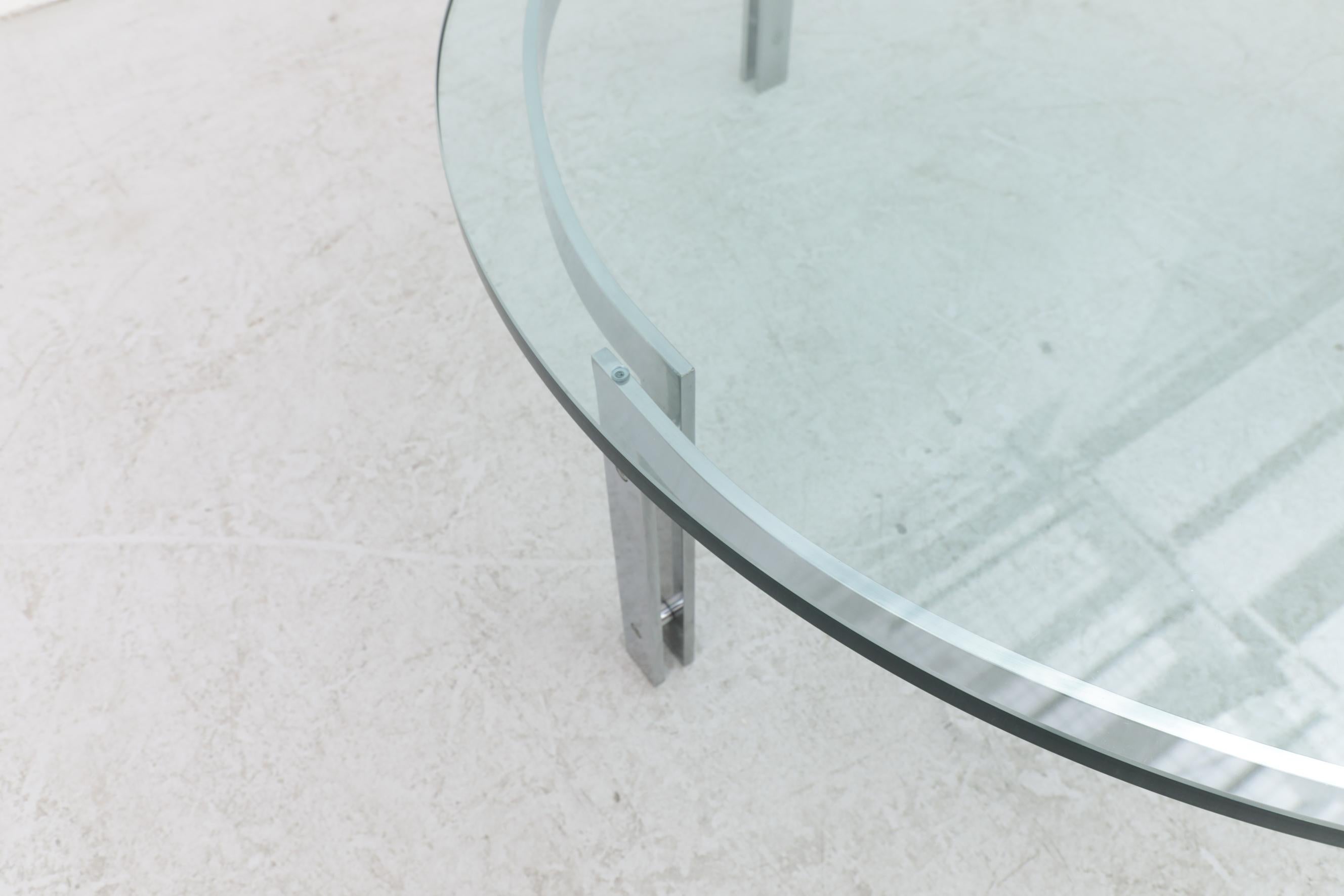 Tables basses rondes modernes du milieu du siècle dernier en chrome et verre plaqué par Metaform en vente 3