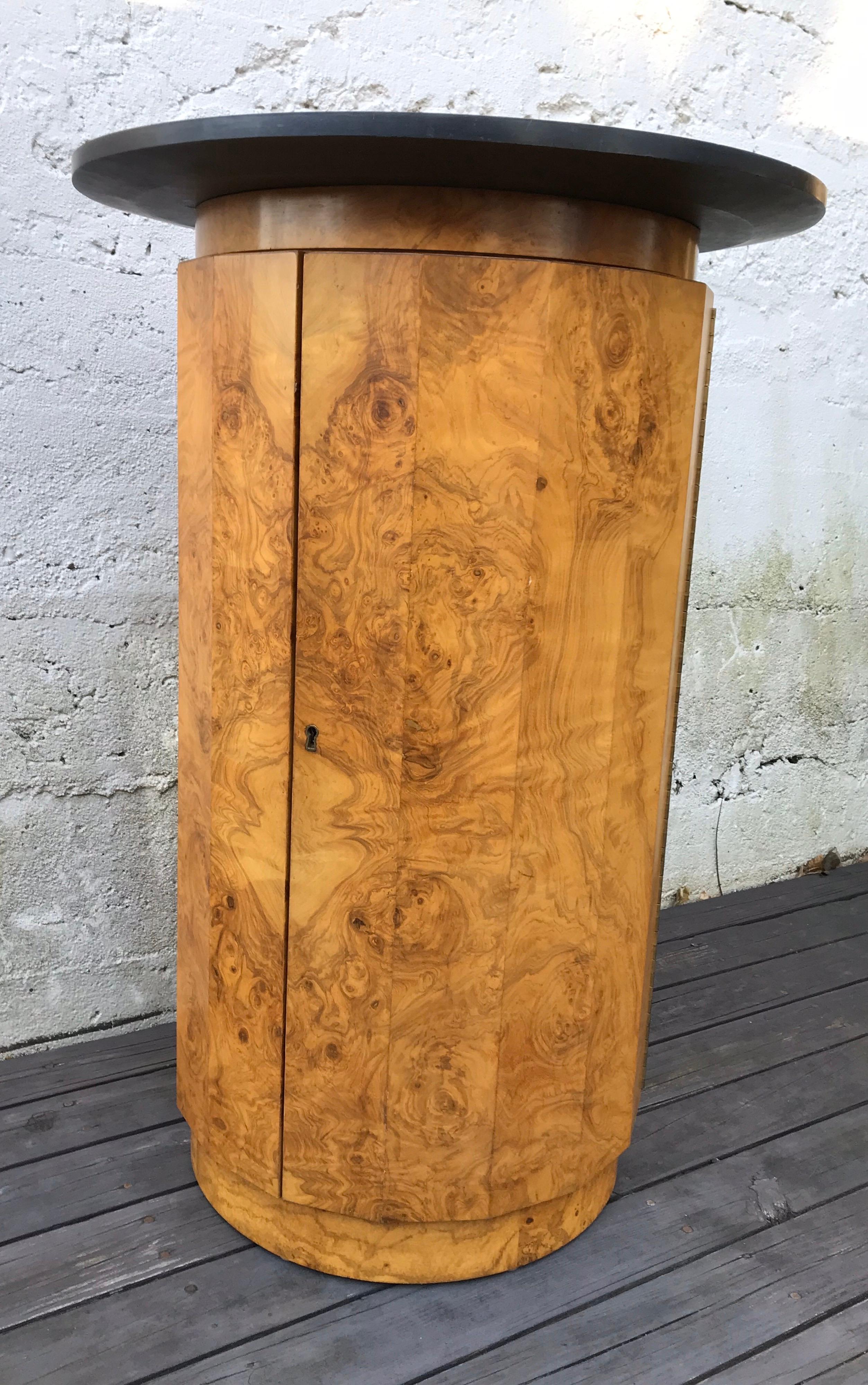 Olive Mid-Century Modern Round Cocktail Bar by Edward Wormley for Dunbar, 1960s