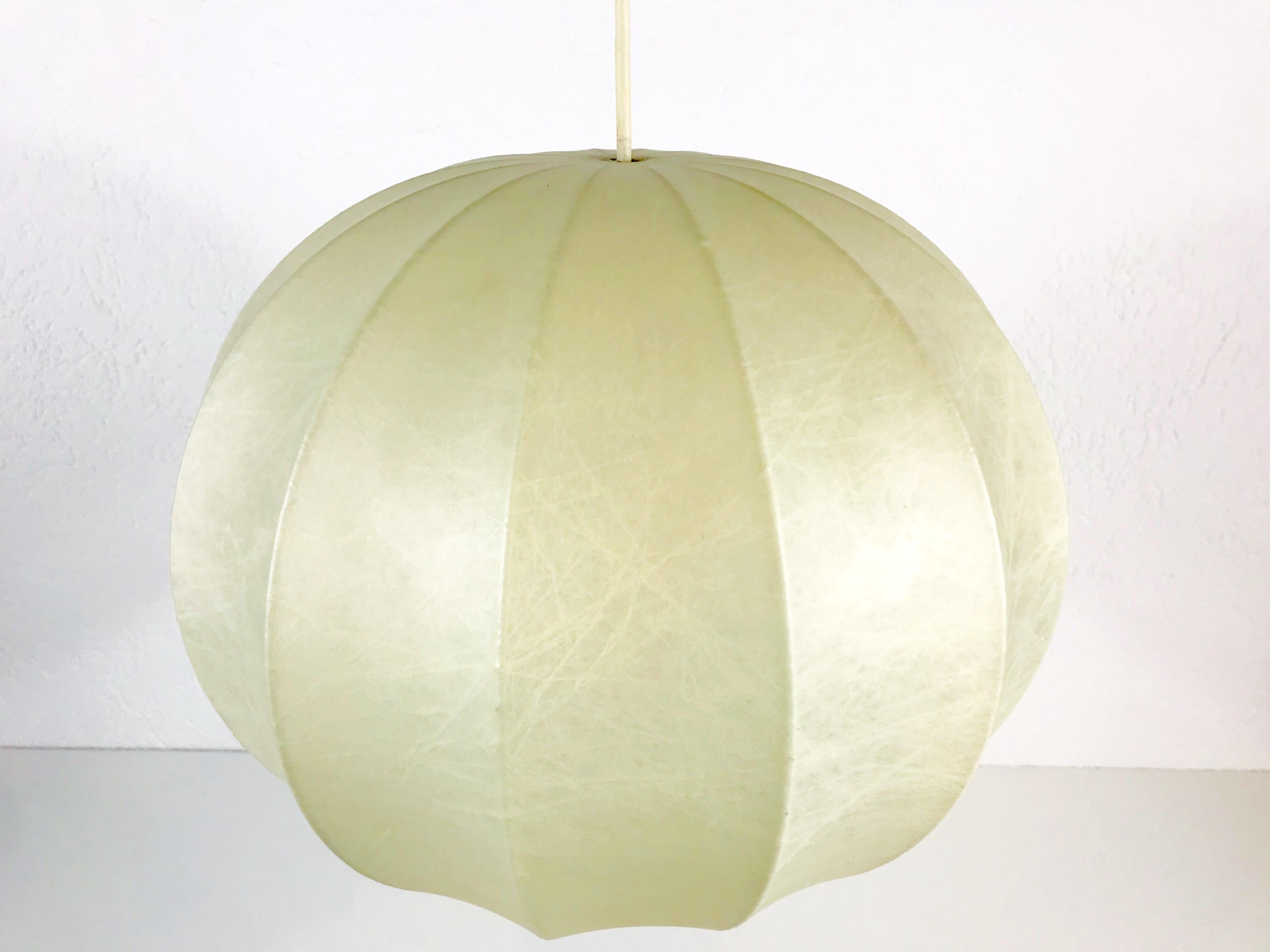 Mid-20th Century Mid-Century Modern Round Cocoon Pendant Lamp, 1960s, Italy