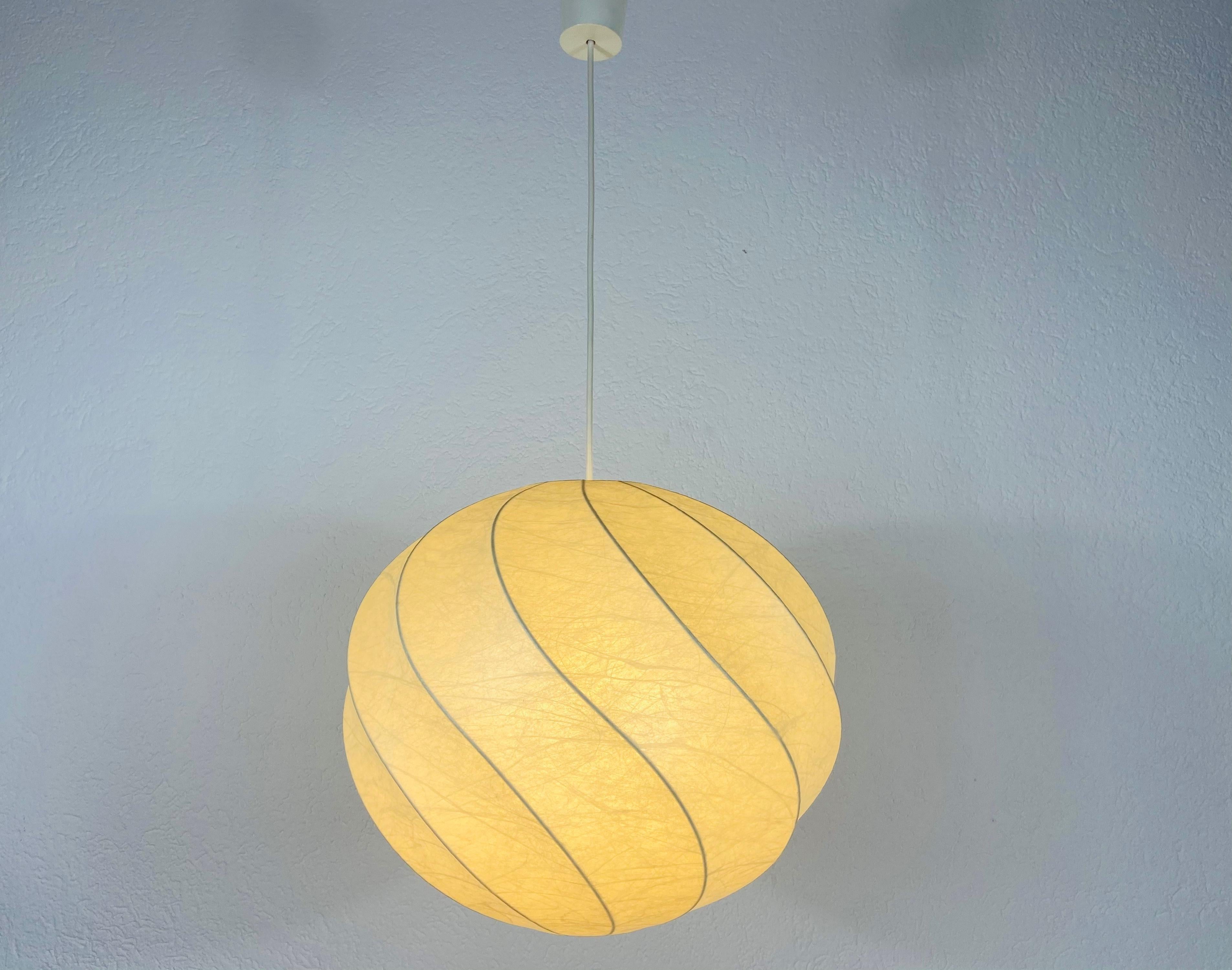 Mid-Century Modern Round Cocoon Pendant Lamp, 1960s, Italy 3