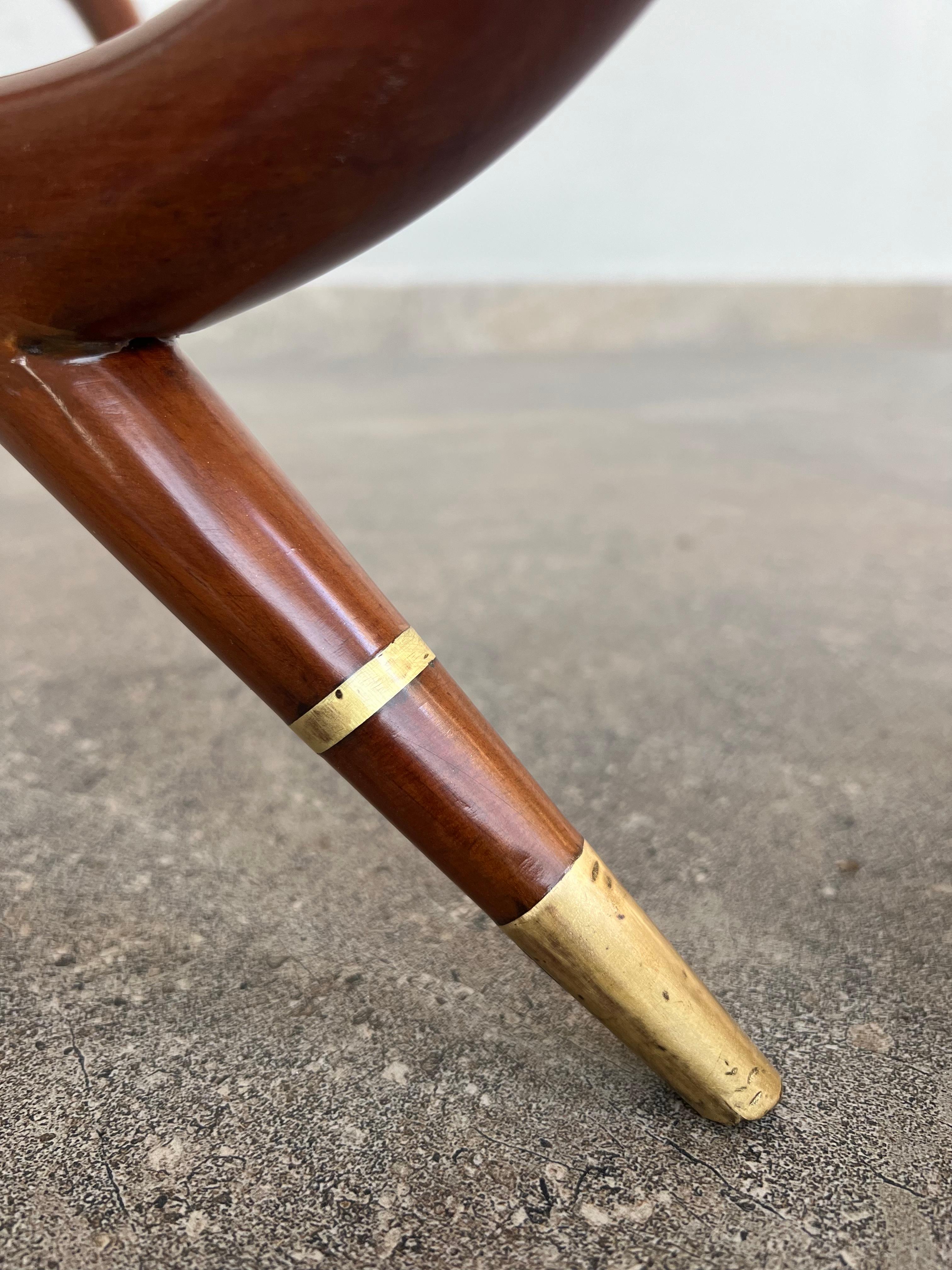 Brass Mid-Century Modern Round Coffee Table For Sale