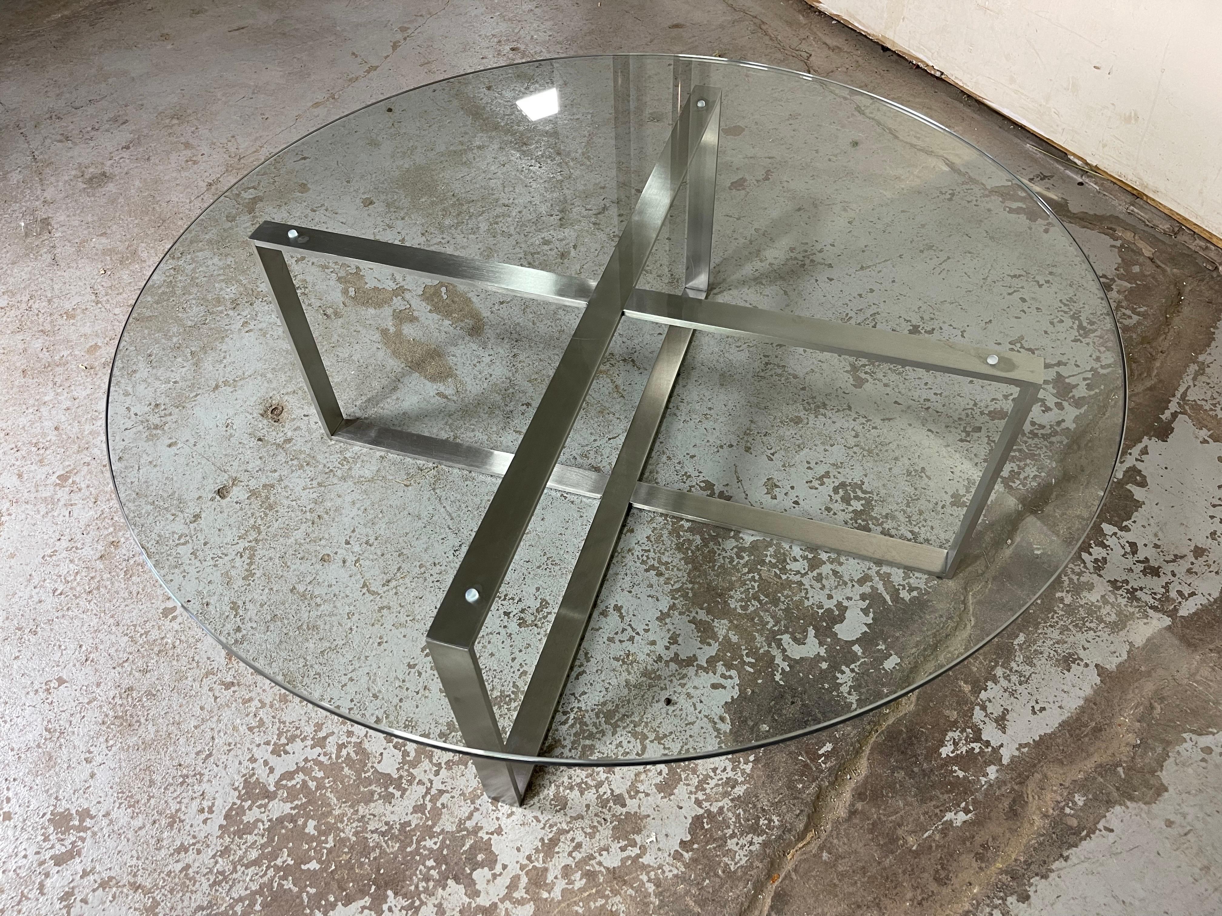 Mid-Century Modern Round Coffee Table in Stainless Steel and Glass by Bernhardt  For Sale 2