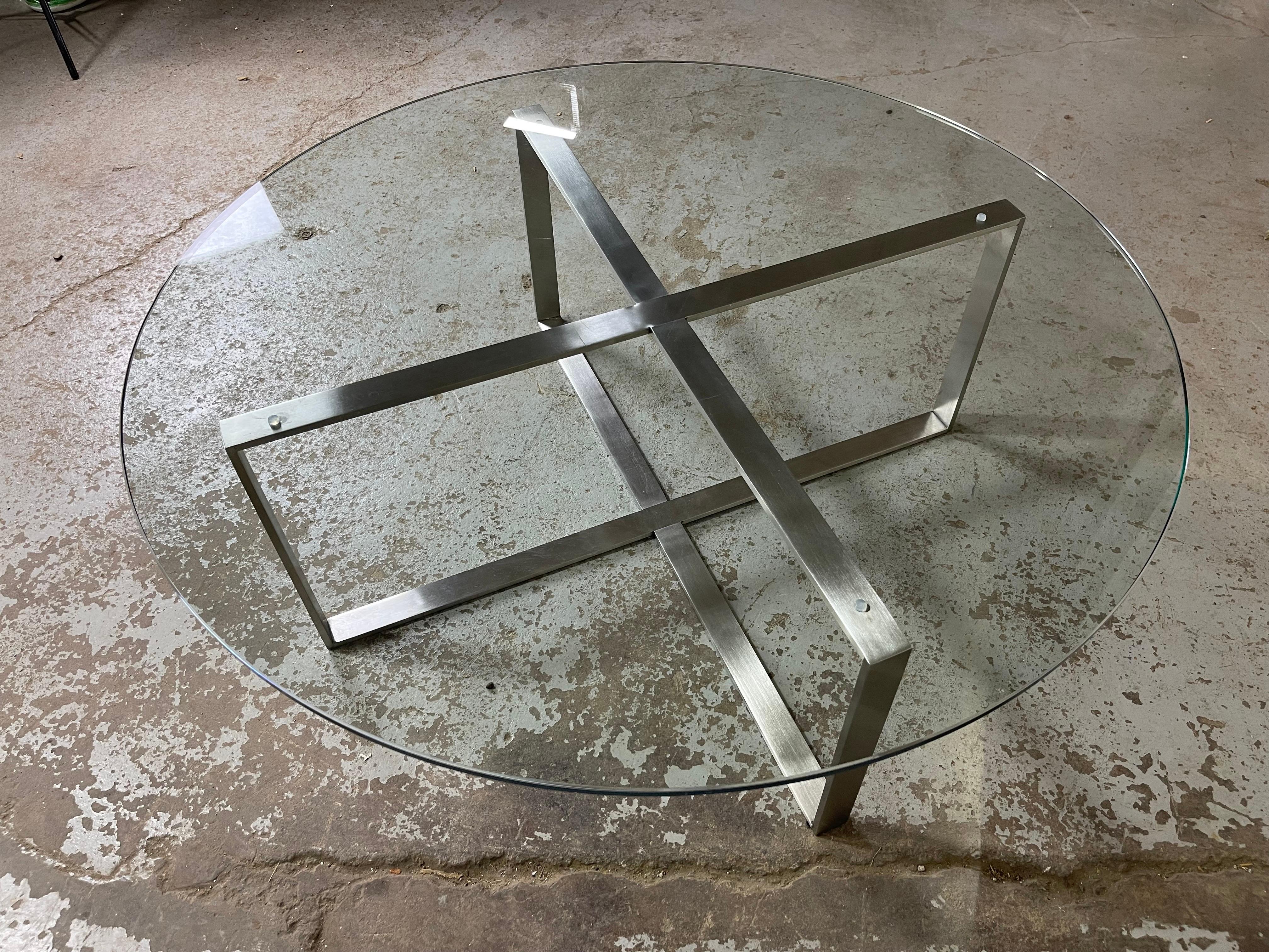 Mid-Century Modern Round Coffee Table in Stainless Steel and Glass by Bernhardt  For Sale 3