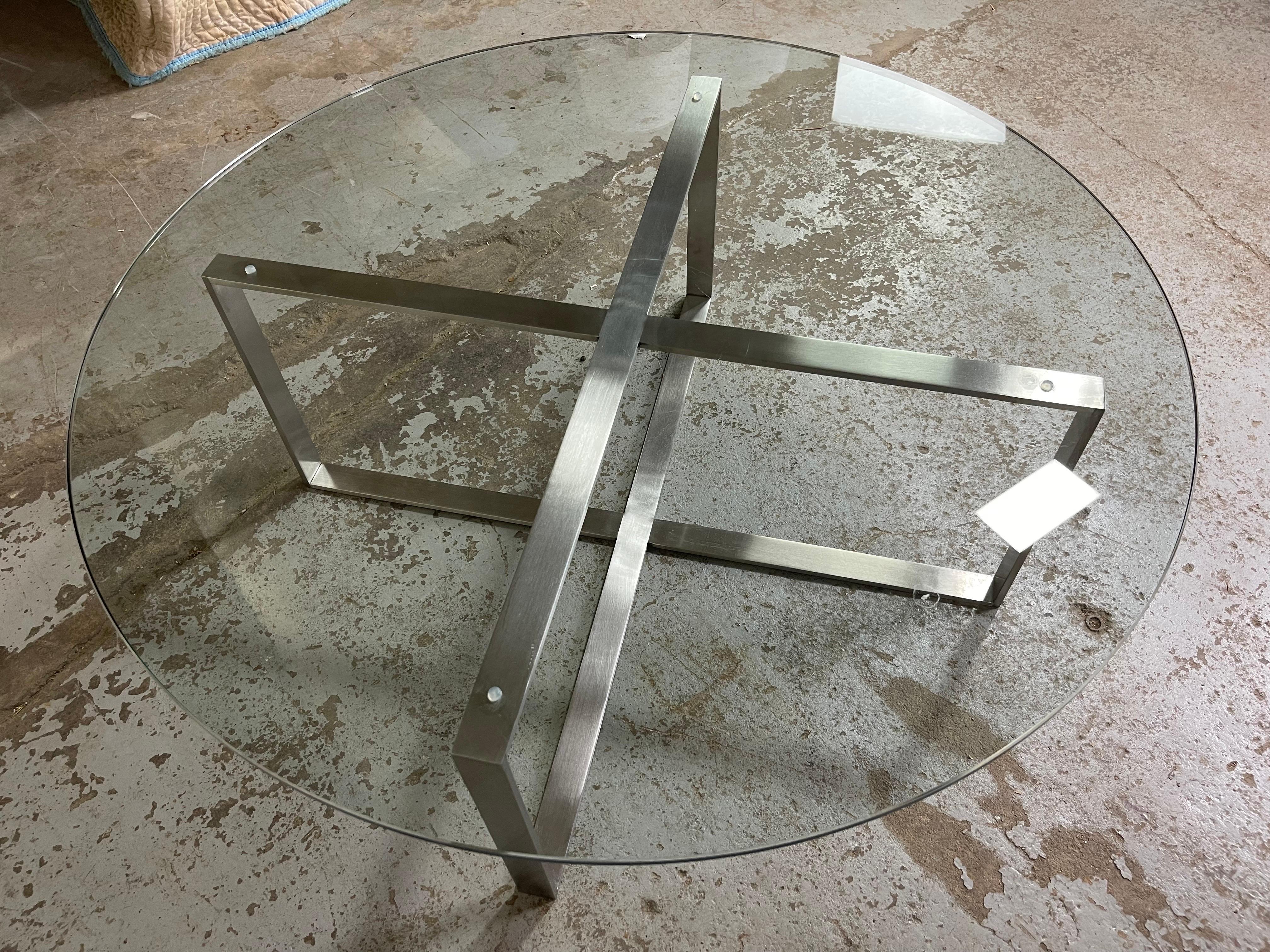 American Mid-Century Modern Round Coffee Table in Stainless Steel and Glass by Bernhardt  For Sale