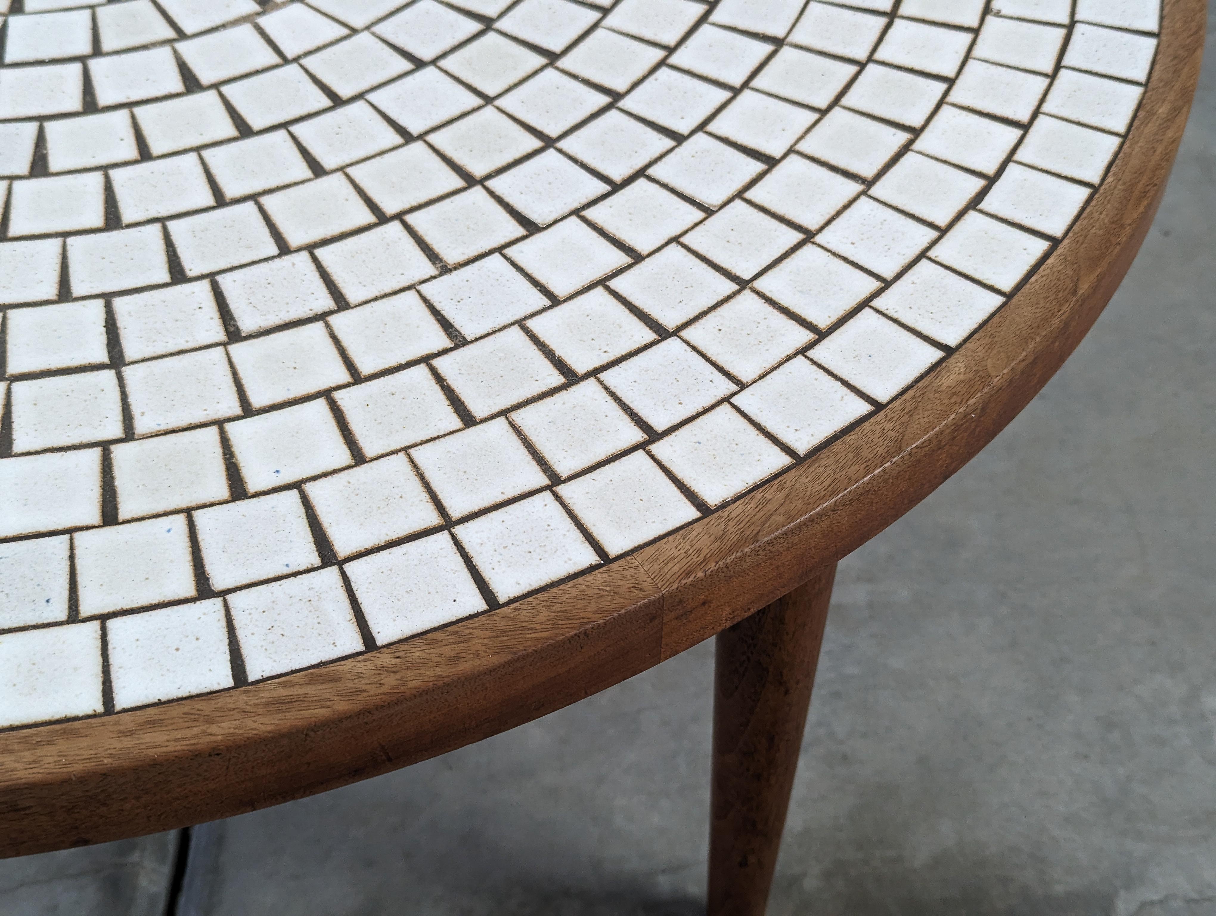 Mid Century Modern Round Coffee Table w/ Tile Top by Gordon & Jane Martz, c1960s In Good Condition For Sale In Chino Hills, CA