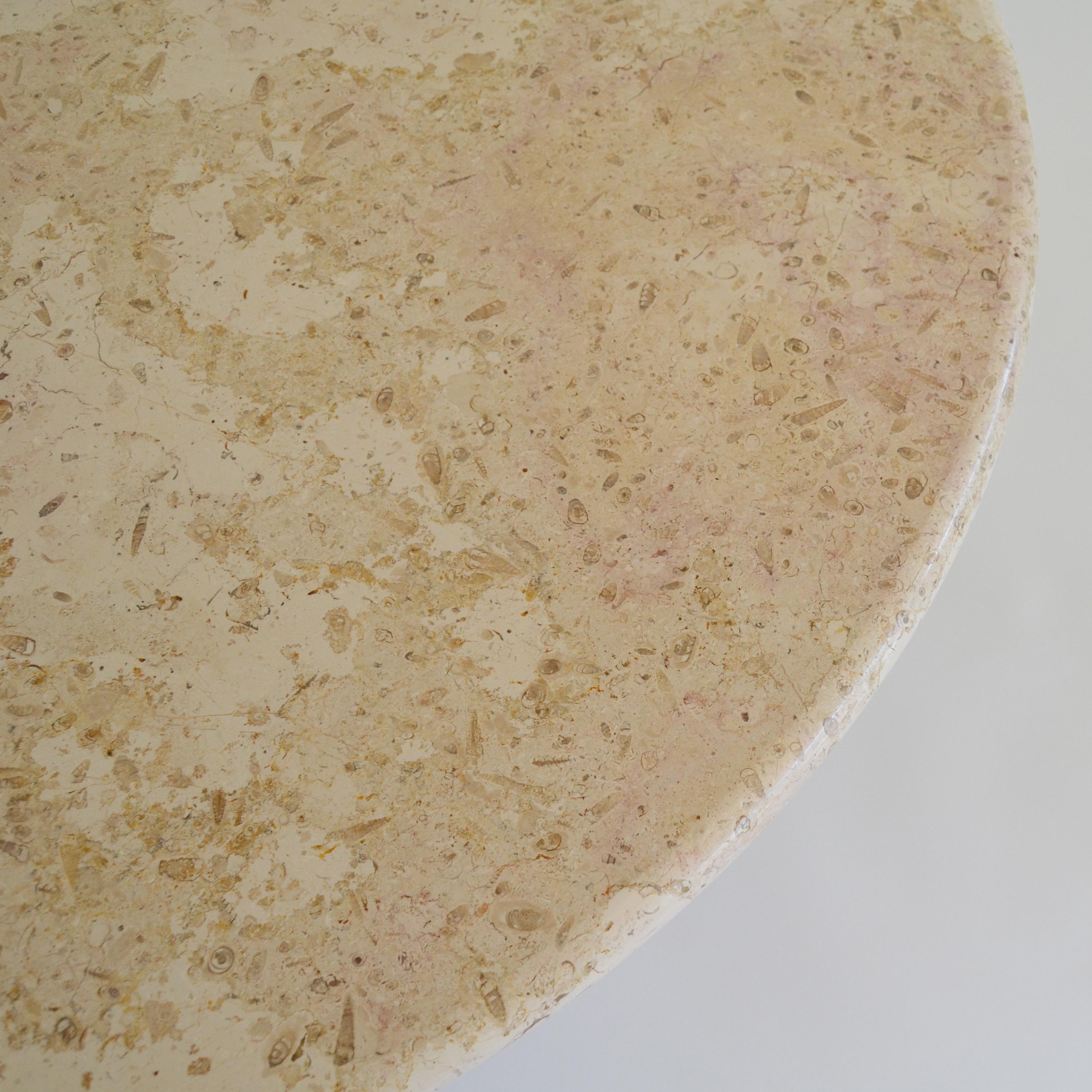 Mid-Century Modern Round Cream Travertine Pedestal Coffee Table, 1970, Italy In Good Condition In Le Grand-Saconnex, CH