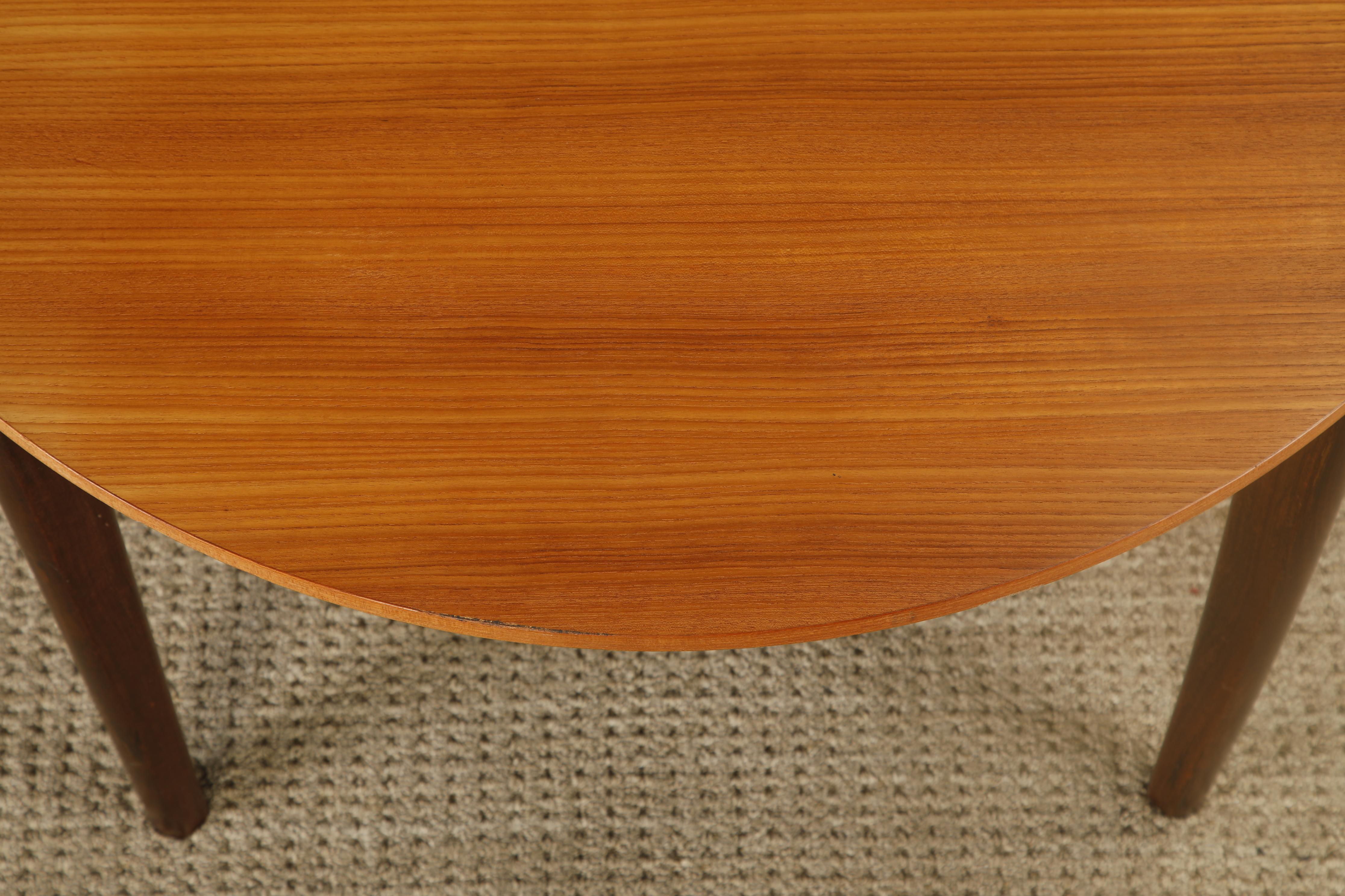 Mid-20th Century Mid-Century Modern Round Dining / Café / Game Table, Denmark, 1960s For Sale