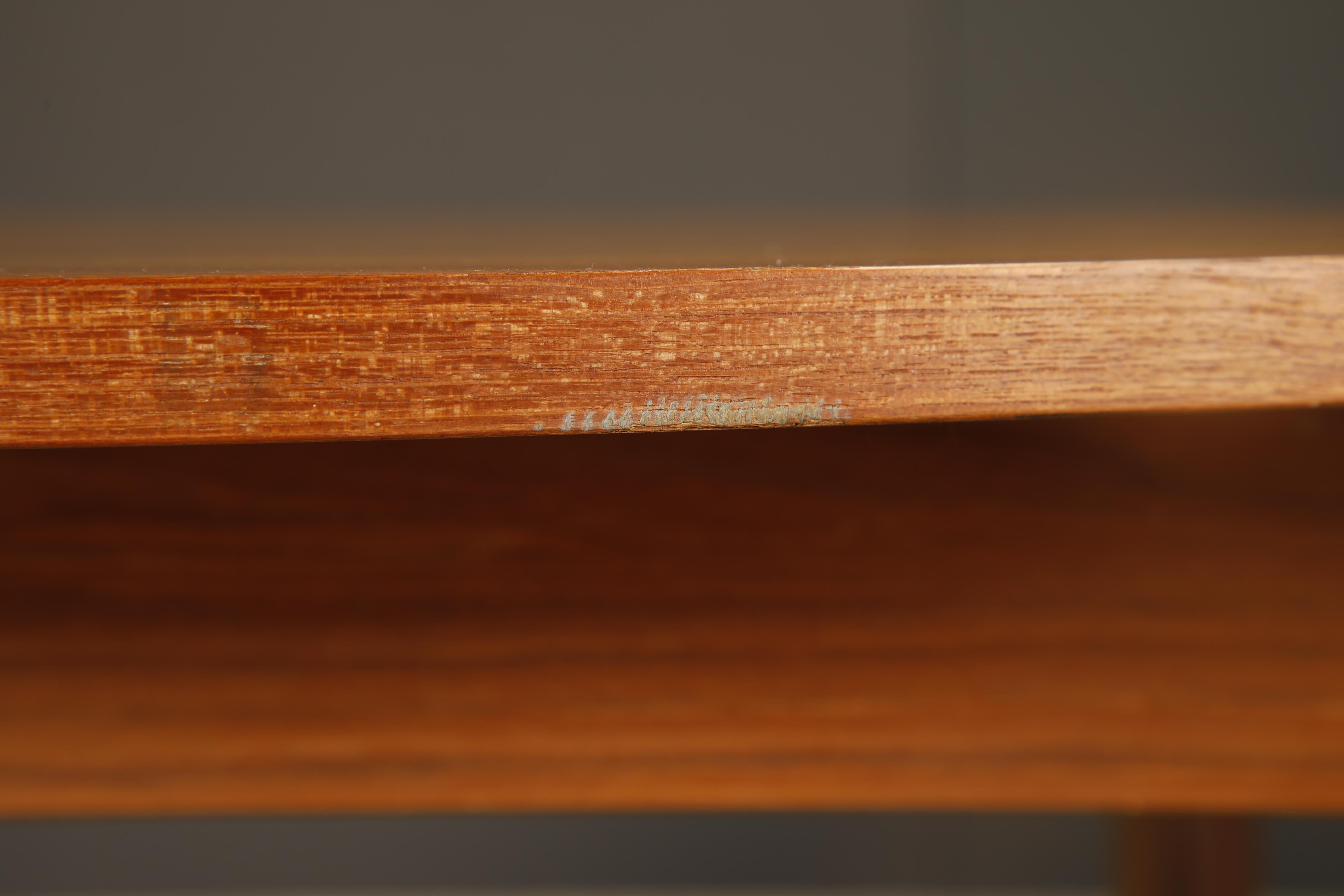 Mid-Century Modern Round Dining / Café / Game Table, Denmark, 1960s For Sale 3