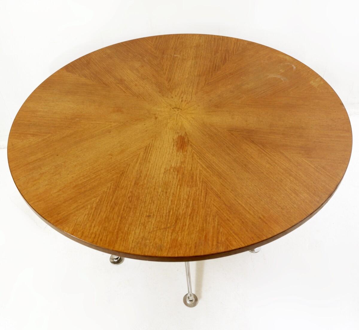 Mid Century Modern Round Dining Table by Ico Parisi for MIM Roma In Good Condition In Brussels , BE