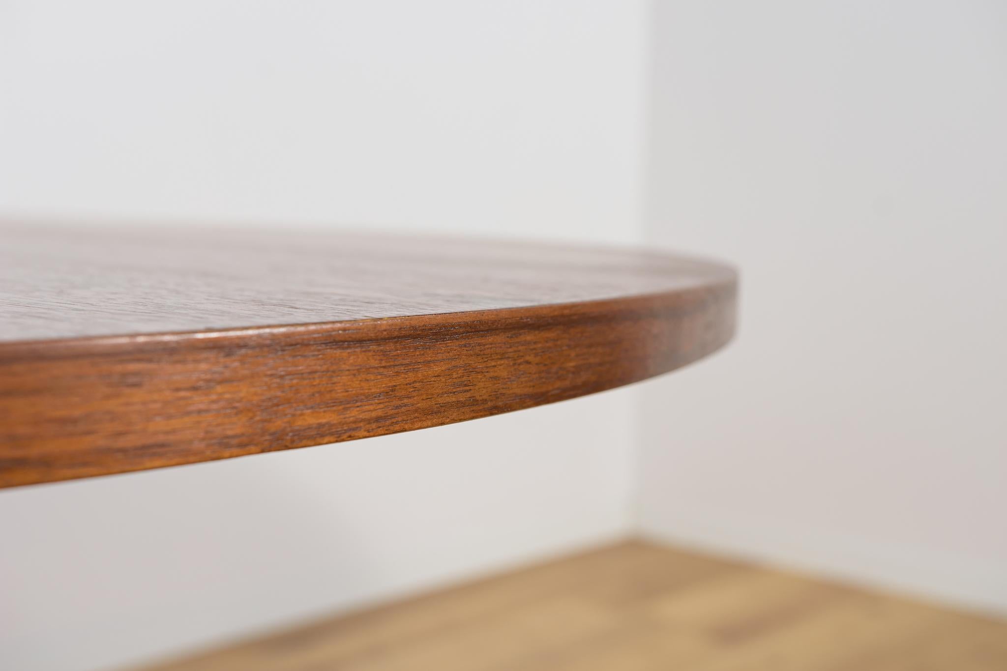 Mesa de comedor redonda moderna de mediados de siglo, Dinamarca, 1970 en venta 4
