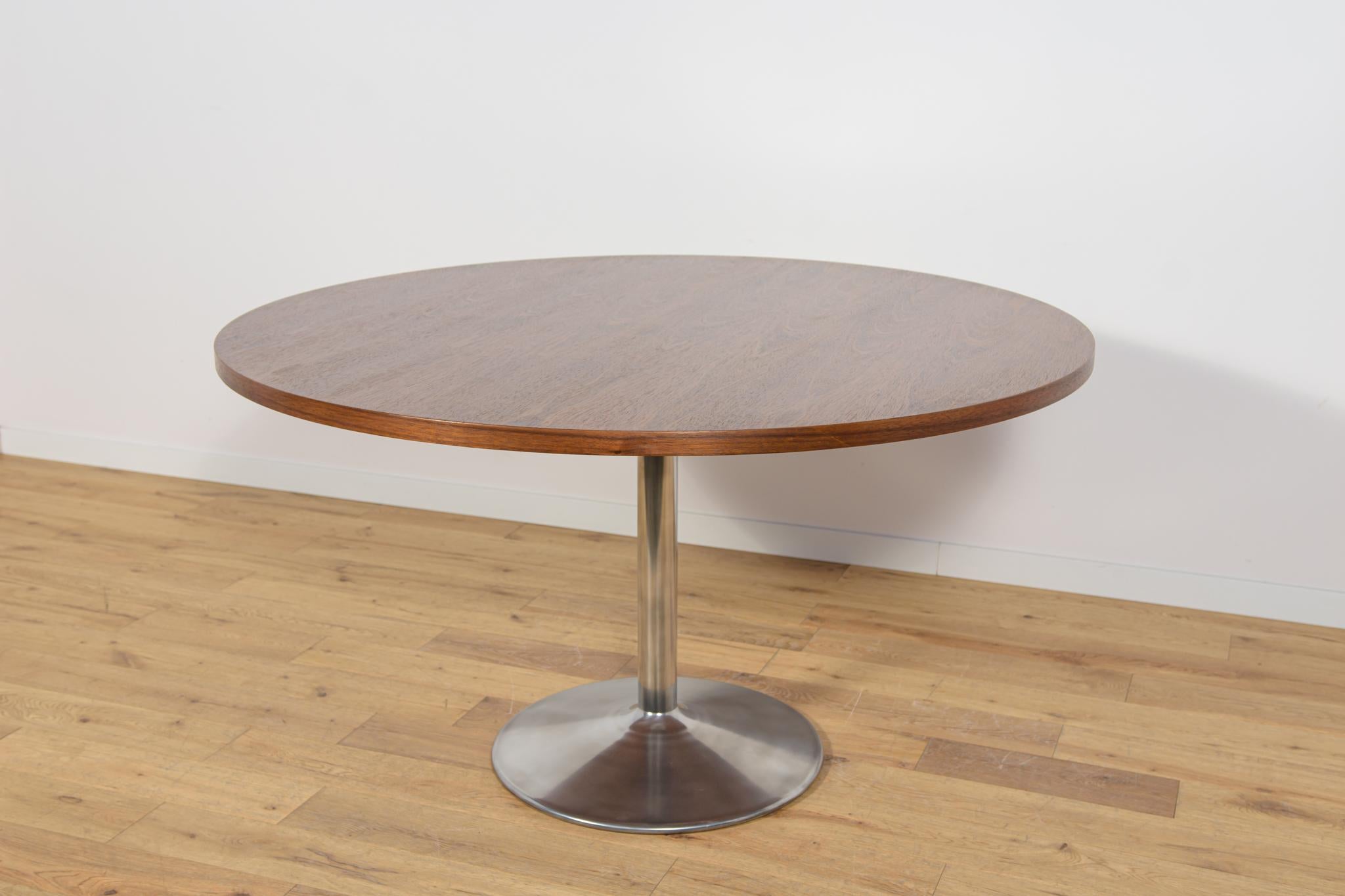 Mesa de comedor redonda moderna de mediados de siglo, Dinamarca, 1970 en Excelente estado para la venta en GNIEZNO, 30