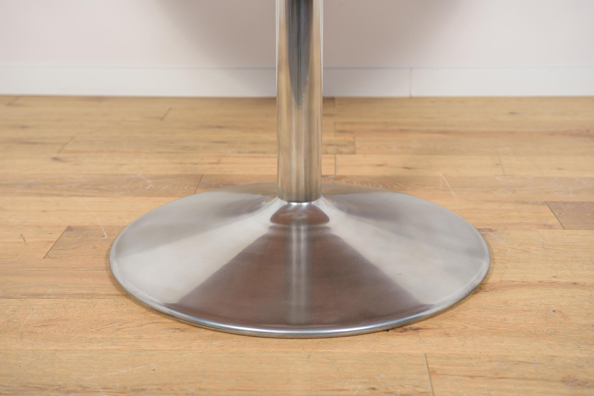 Mesa de comedor redonda moderna de mediados de siglo, Dinamarca, 1970 en venta 1